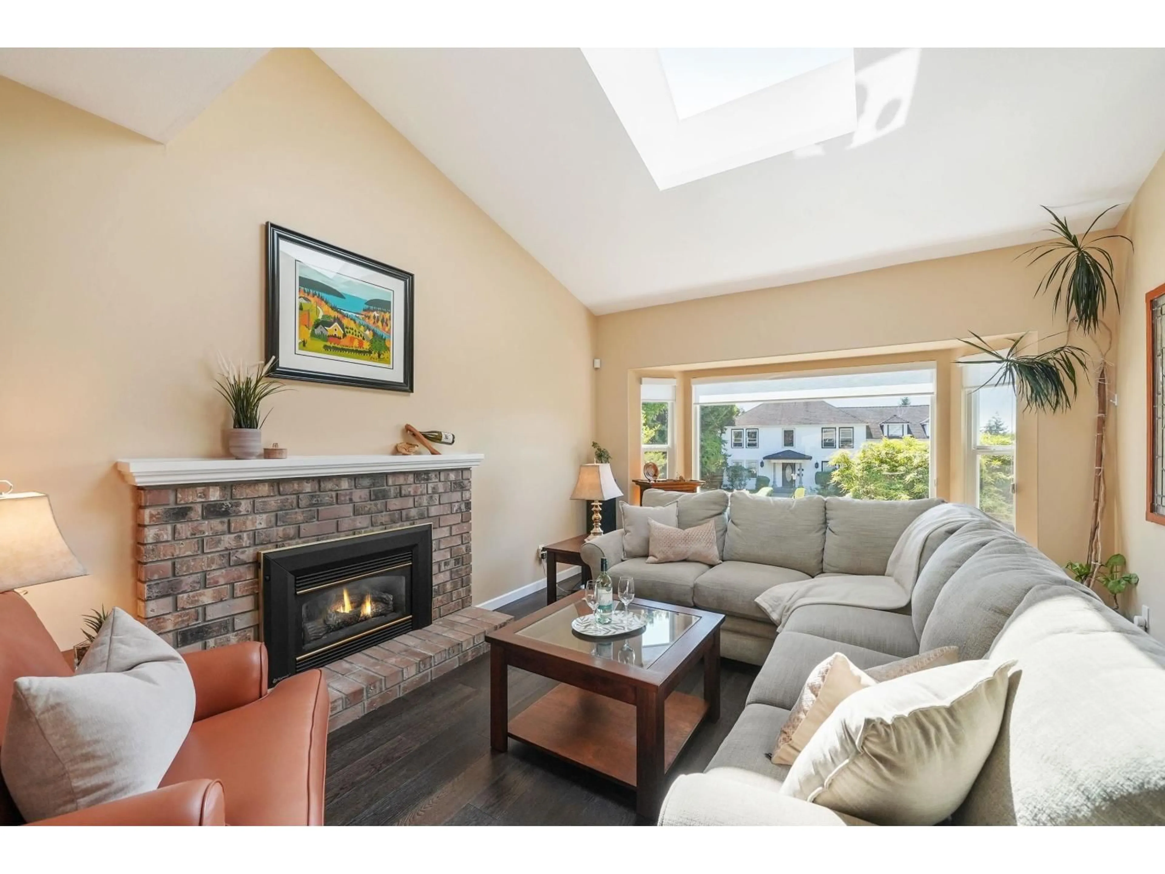 Living room with furniture, unknown for 18261 54 AVENUE, Surrey British Columbia V3S4N9