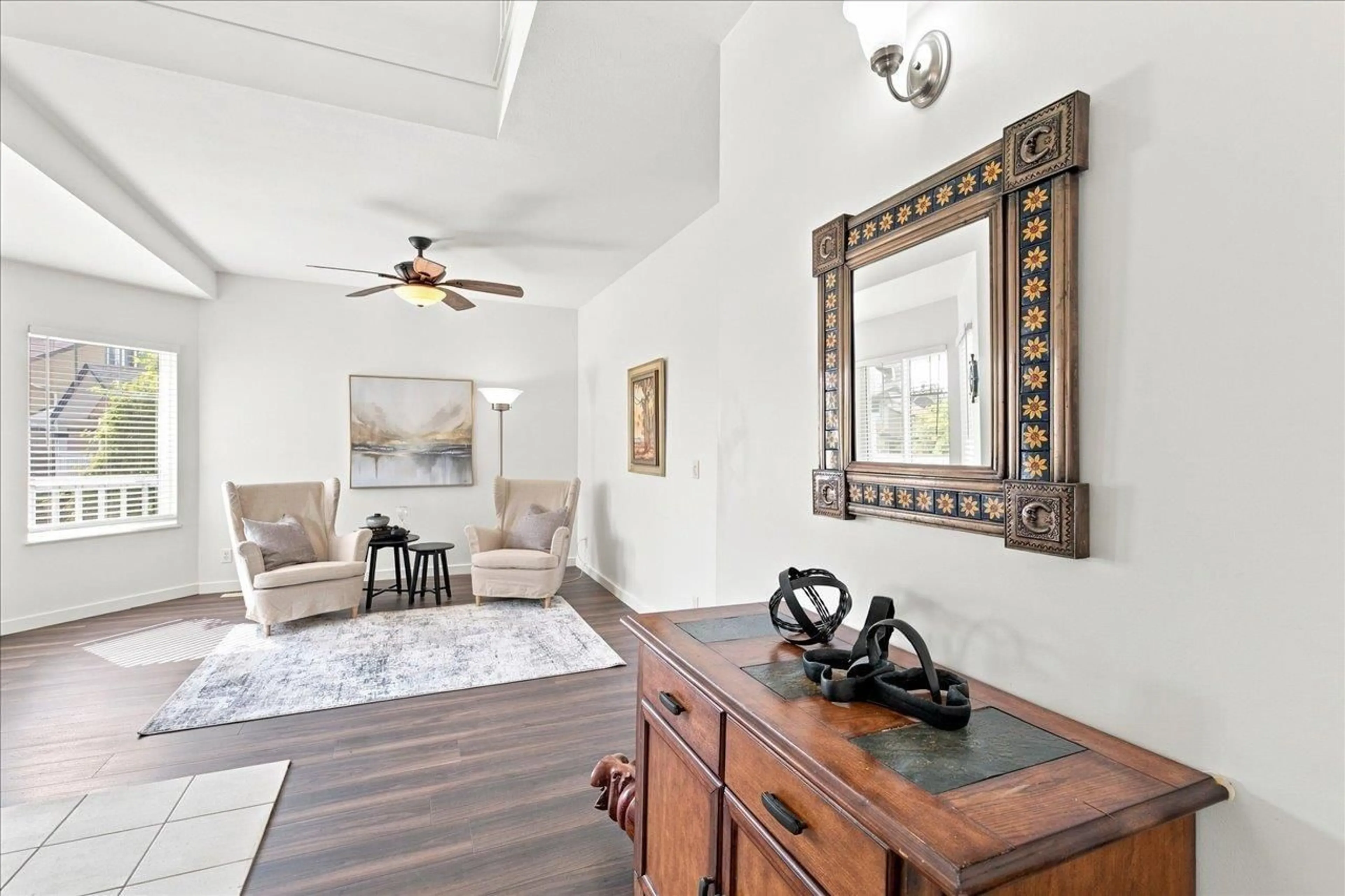 Living room with furniture, unknown for 20503 66B AVENUE, Langley British Columbia V2Y2X9