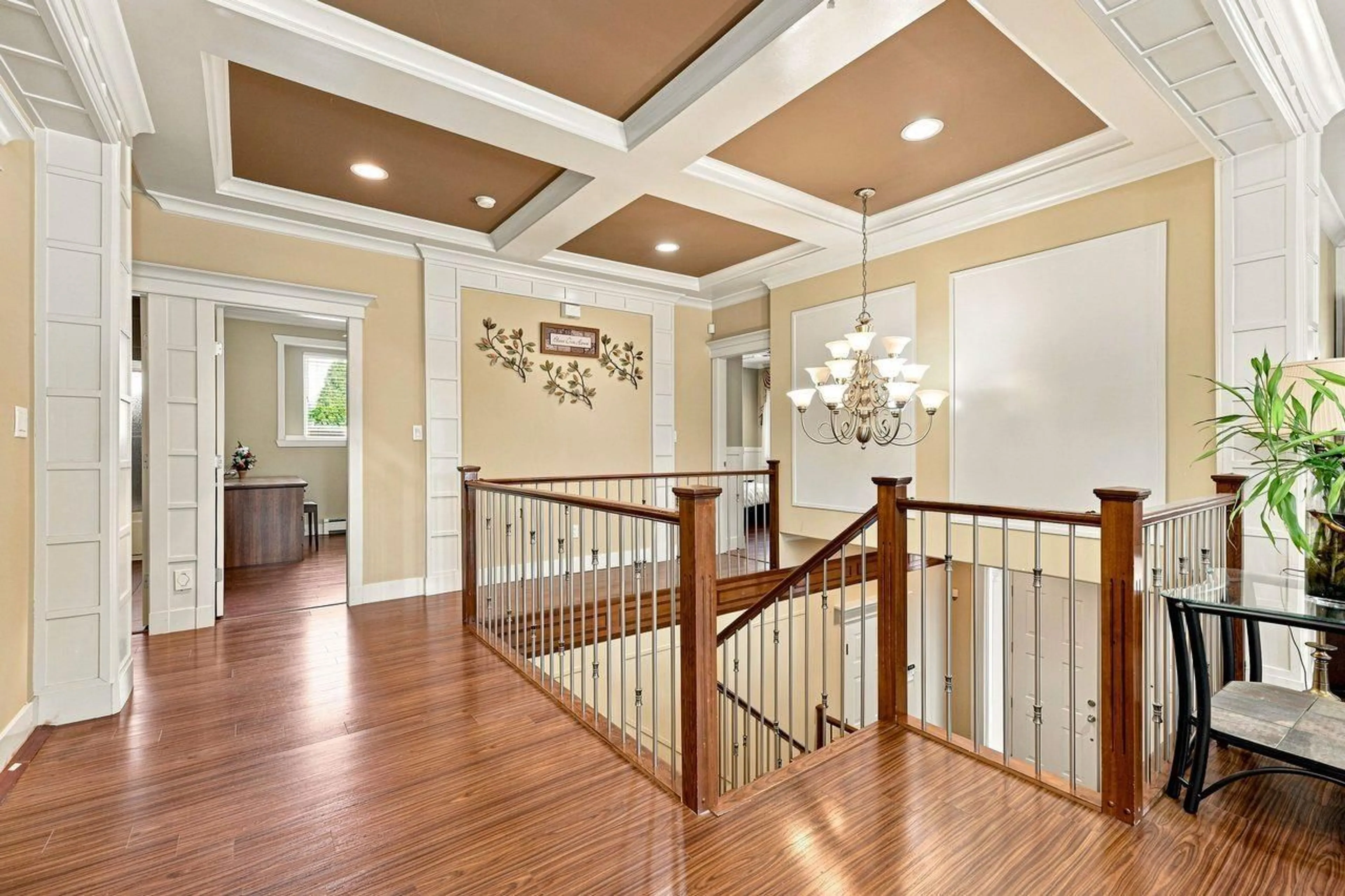 Indoor foyer for 10047 129 STREET, Surrey British Columbia V3T3G6