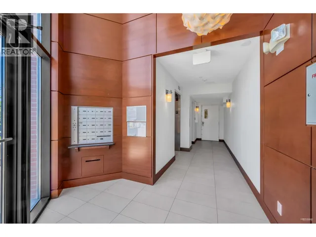 401 - 5688 HASTINGS STREET, Burnaby 4