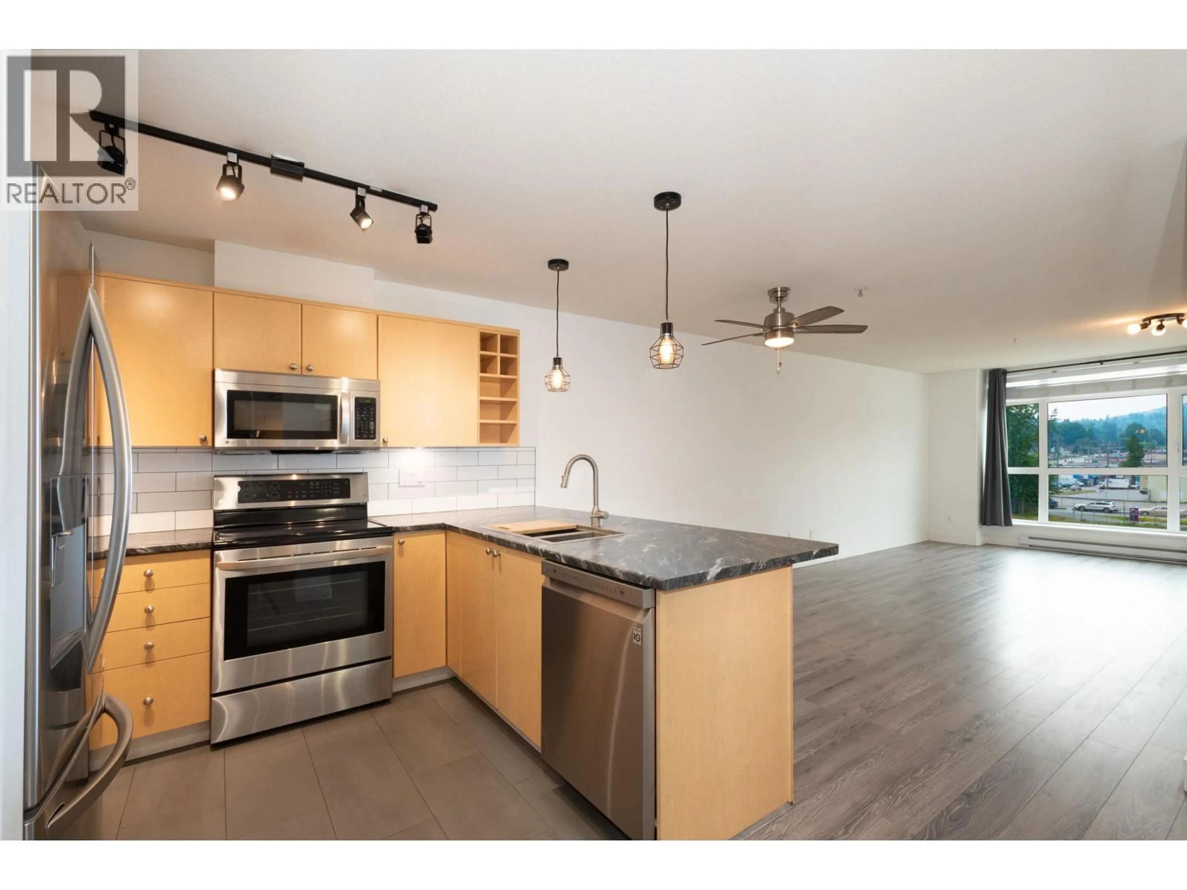 Open concept kitchen, unknown for 312 - 3136 ST JOHNS STREET, Port Moody British Columbia V3H5E4