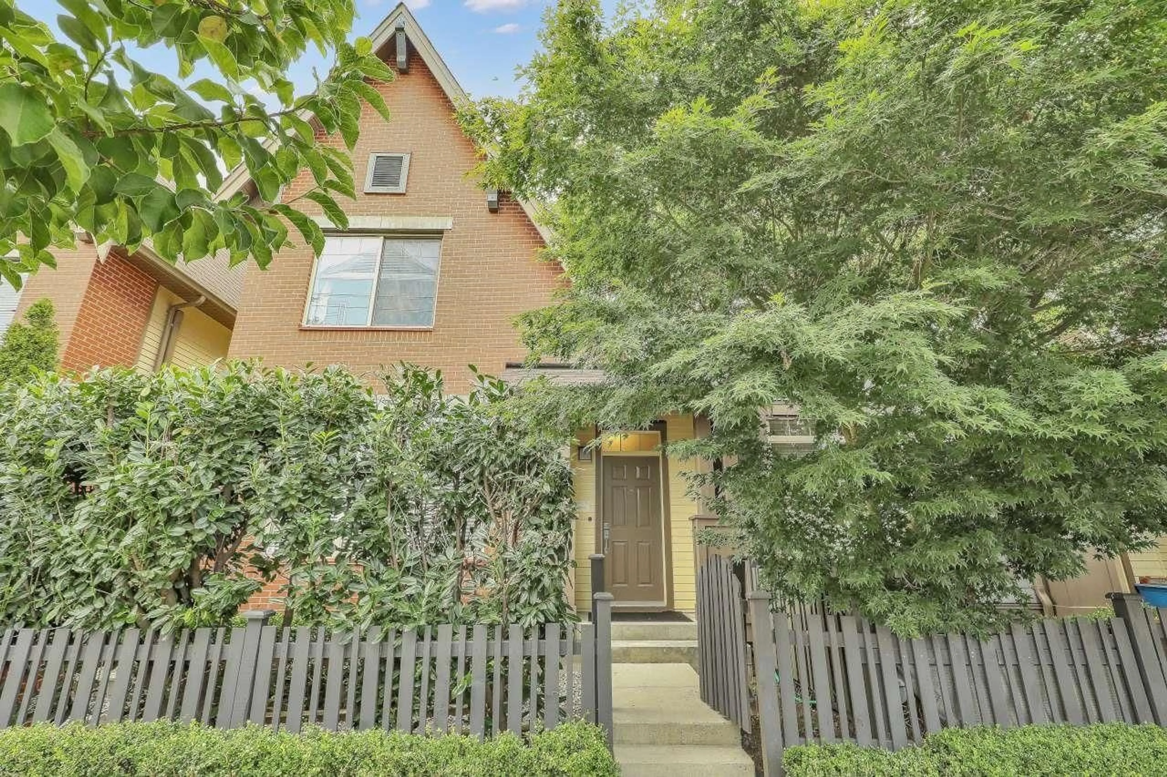 Patio, street for 2472 164 STREET, Surrey British Columbia V3Z0M8