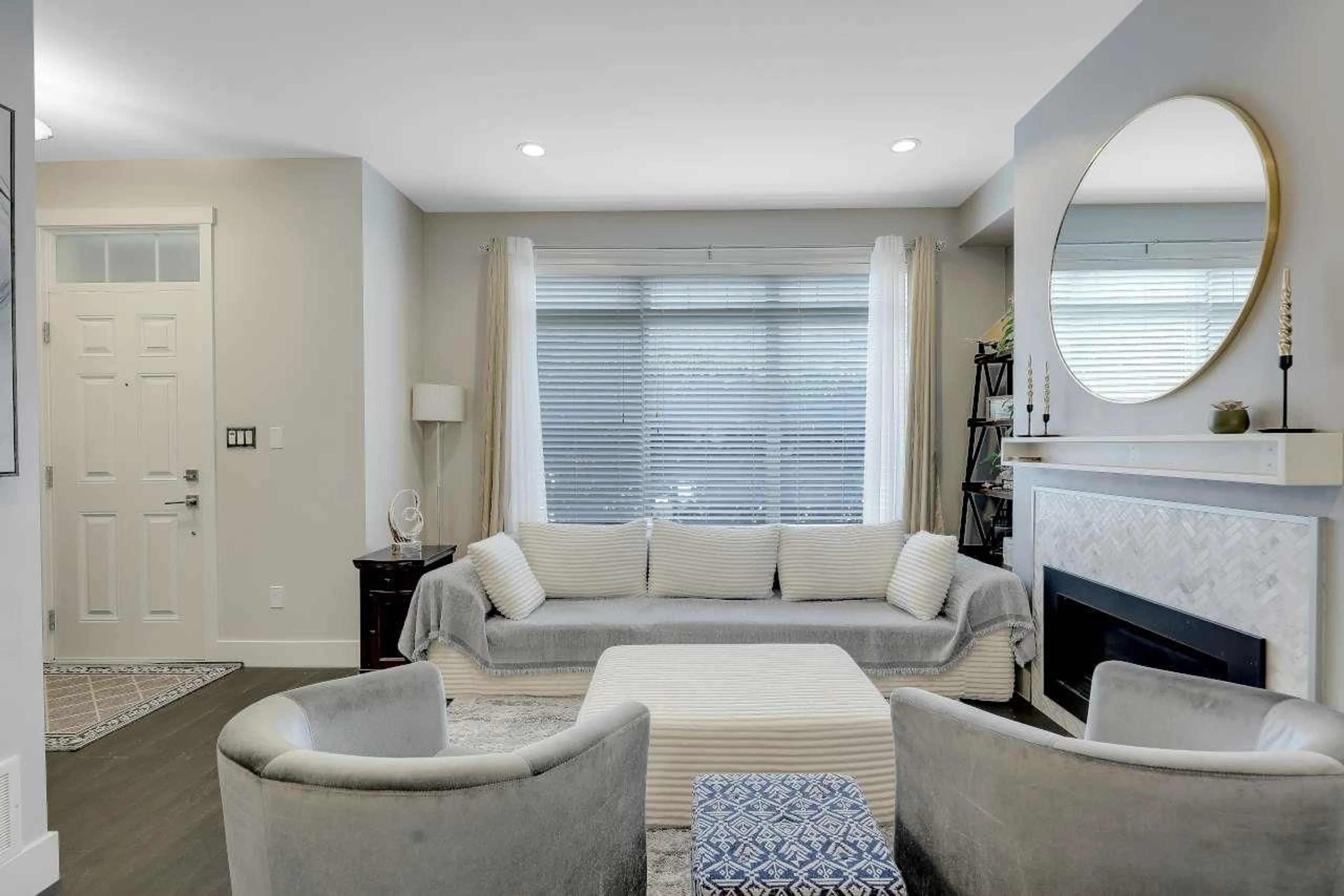 Living room with furniture, unknown for 2472 164 STREET, Surrey British Columbia V3Z0M8