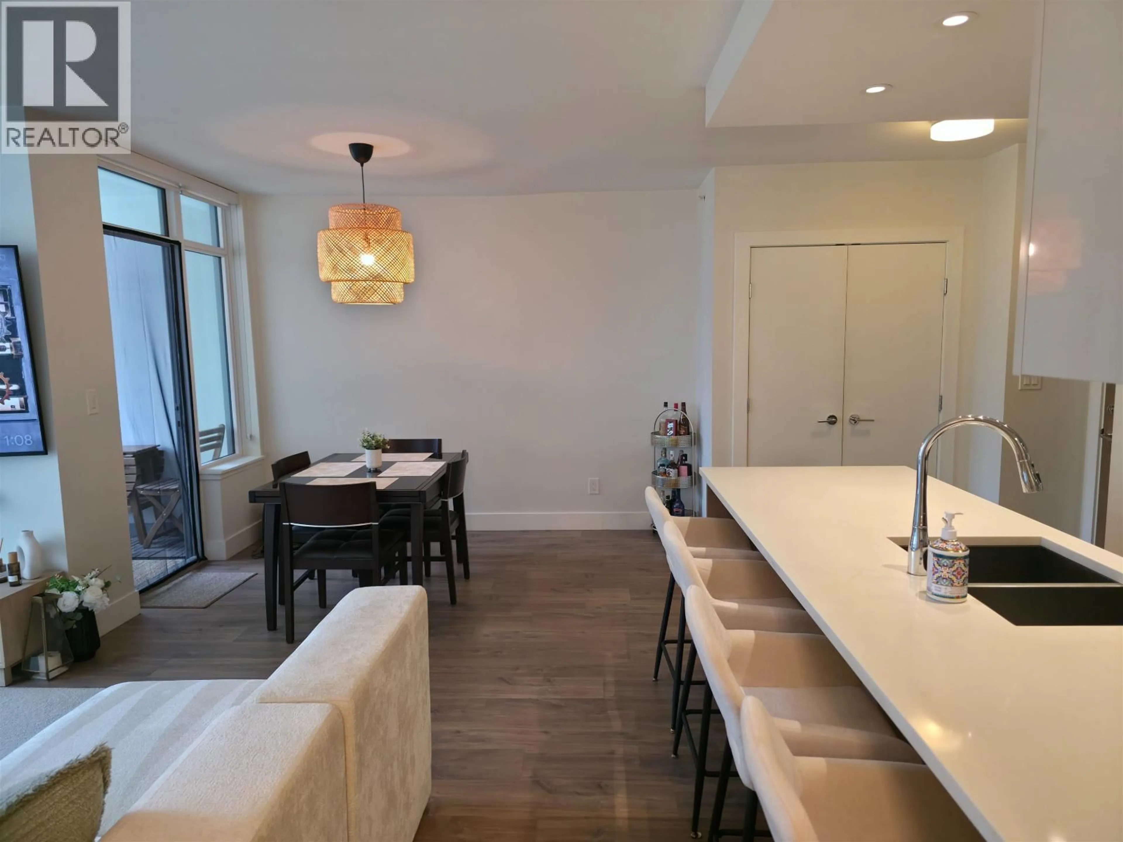Open concept kitchen, ceramic/tile floor for 507 - 258 NELSON'S COURT, New Westminster British Columbia V3L0J9