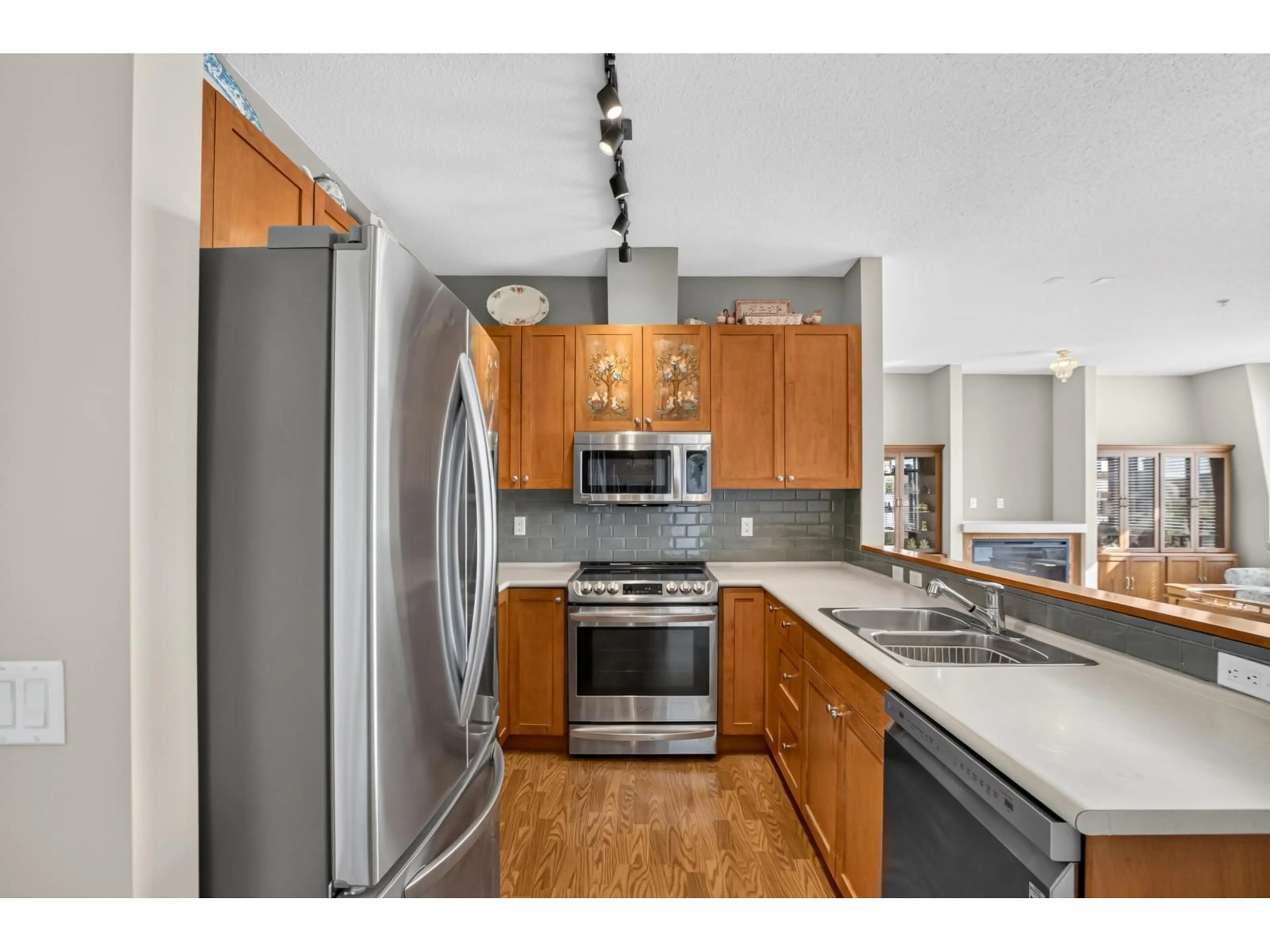Standard kitchen, unknown for 418 - 8880 202 STREET, Langley British Columbia V1M4E7