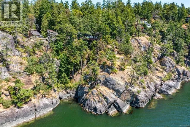 3803 CUTLASS COURT, Pender Island 5