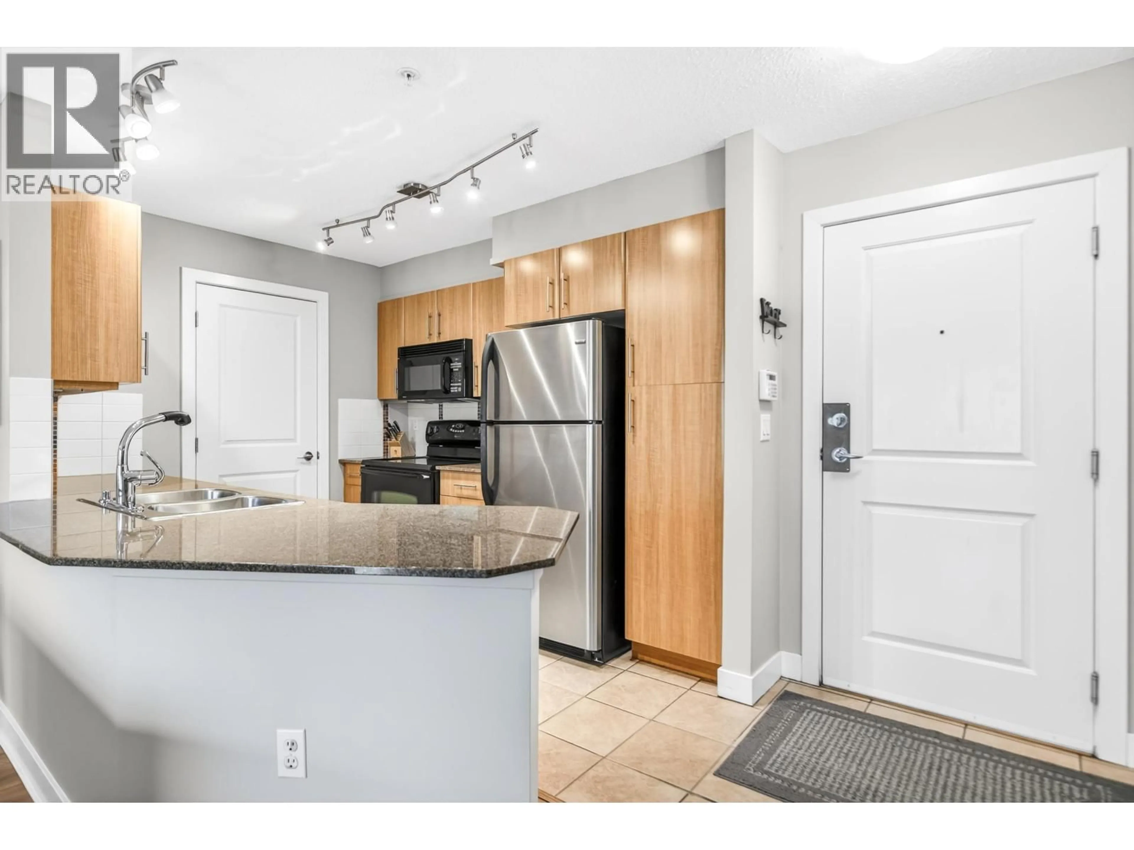Unknown for 301 - 12020 207A STREET, Maple Ridge British Columbia V2X8V2