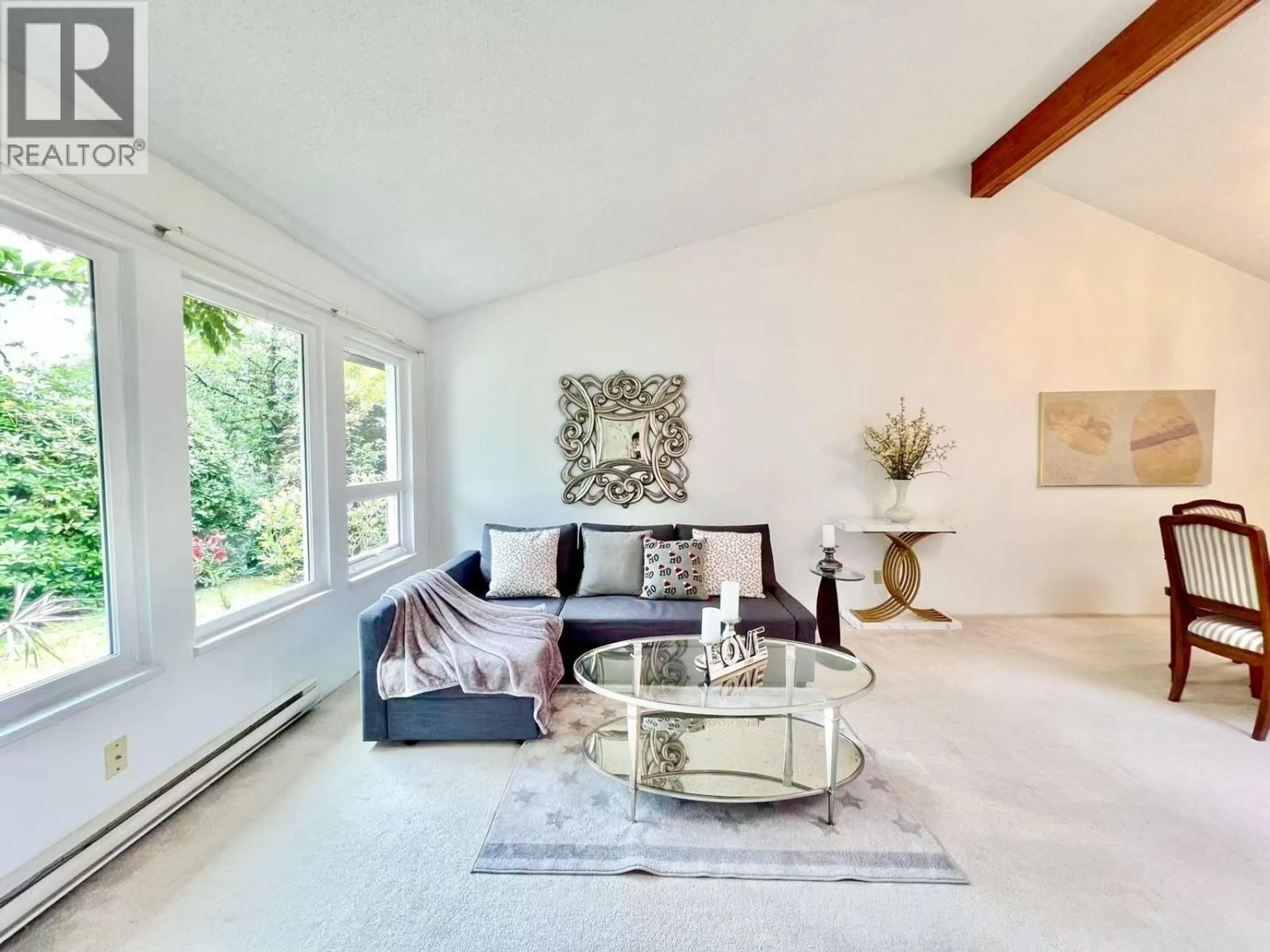 Living room with furniture, unknown for 1205 CYPRESS PLACE, Port Moody British Columbia V3H3Y7
