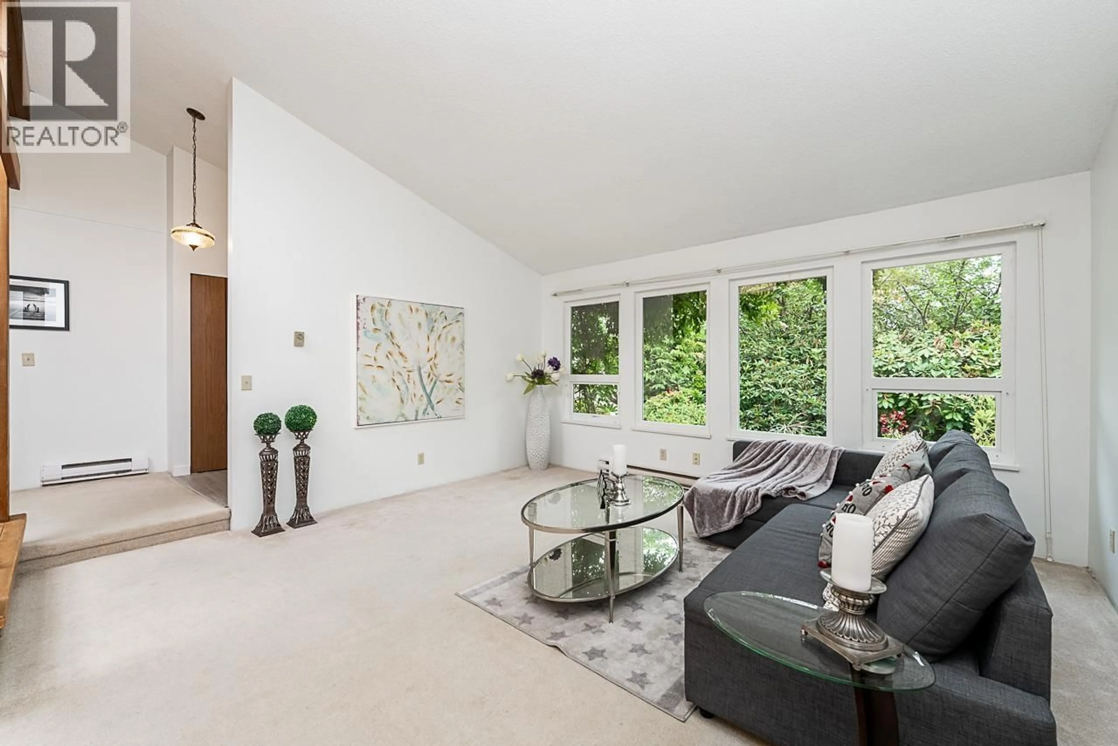 Living room with furniture, unknown for 1205 CYPRESS PLACE, Port Moody British Columbia V3H3Y7