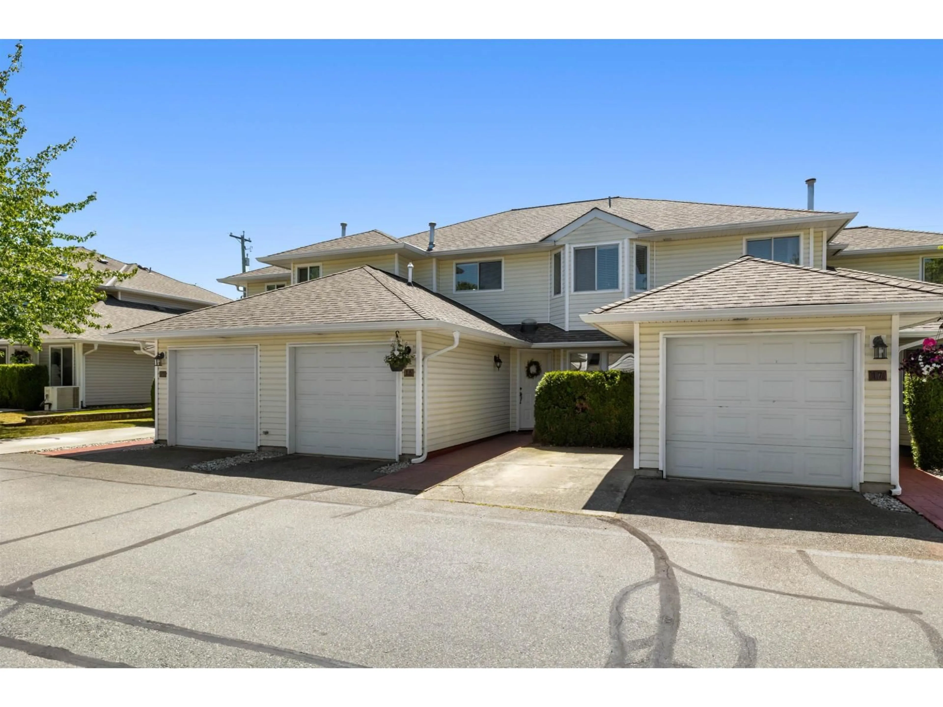 Unknown for 18 - 21928 48 AVENUE, Langley British Columbia V3A8H1