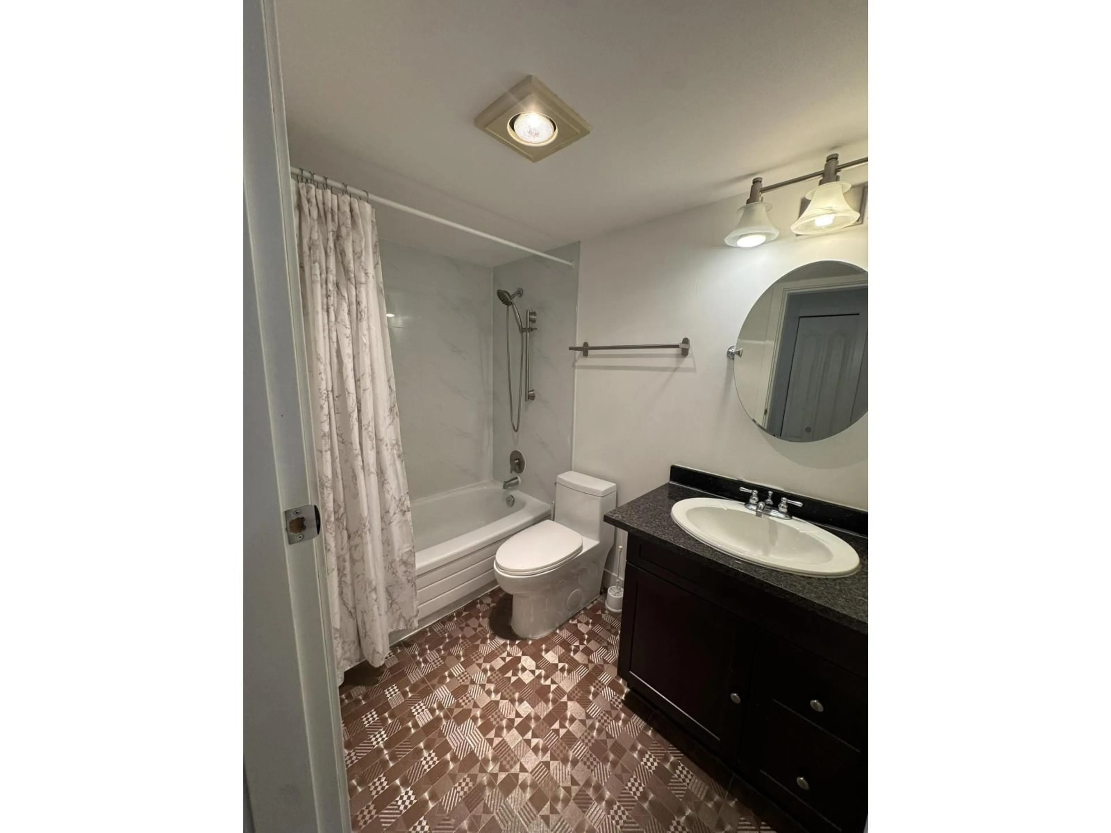 Standard bathroom, ceramic/tile floor for 314 - 5294 204 STREET, Langley British Columbia V3A1Z1