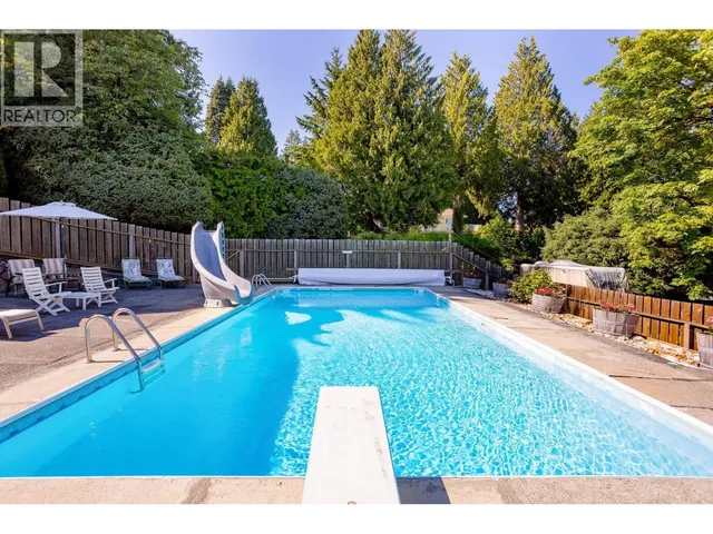1619 STELLA PLACE, Port Coquitlam 3