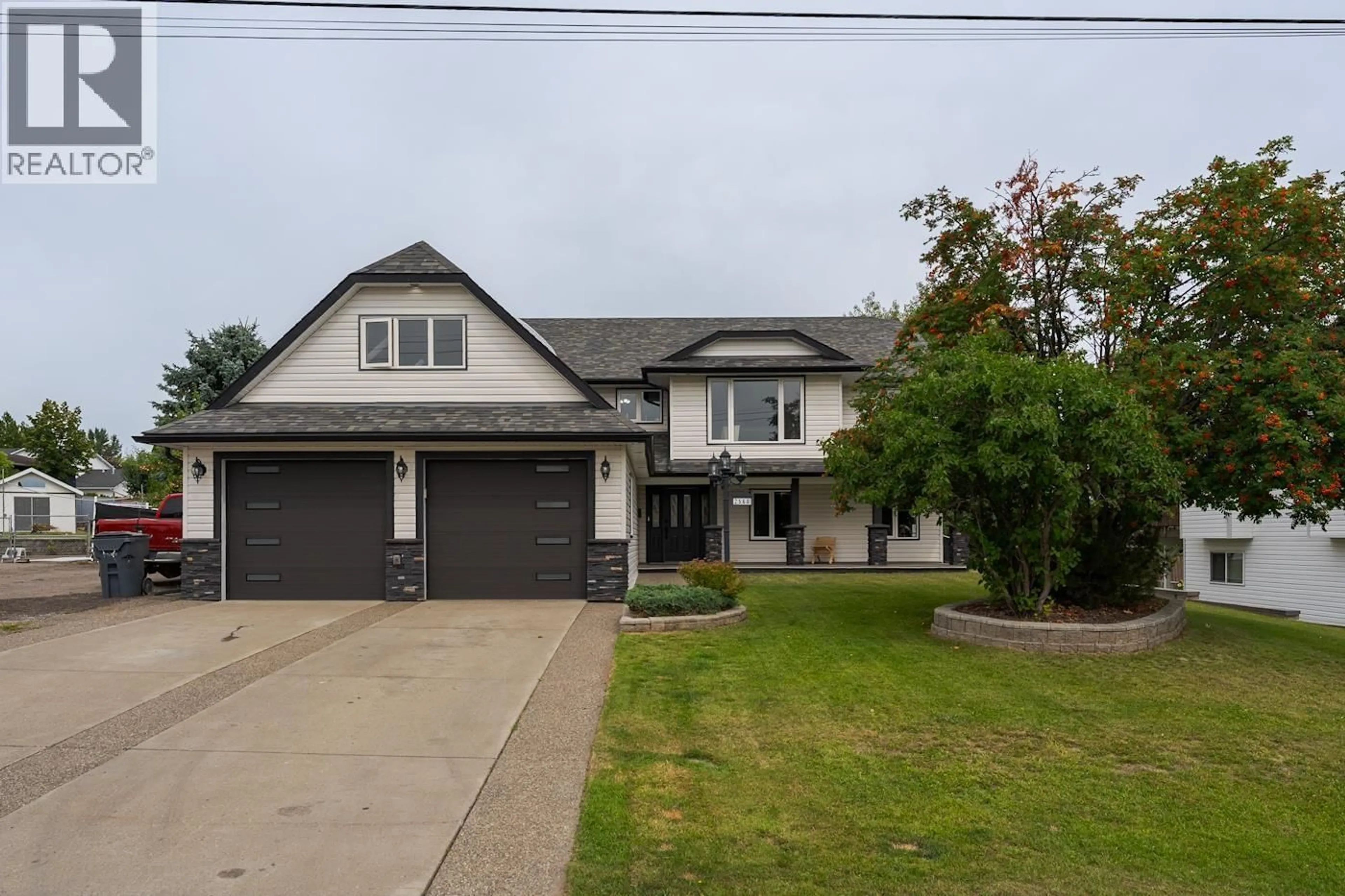 A pic from outside/outdoor area/front of a property/back of a property/a pic from drone, street for 2560 PARENT ROAD, Prince George British Columbia V2N5G3