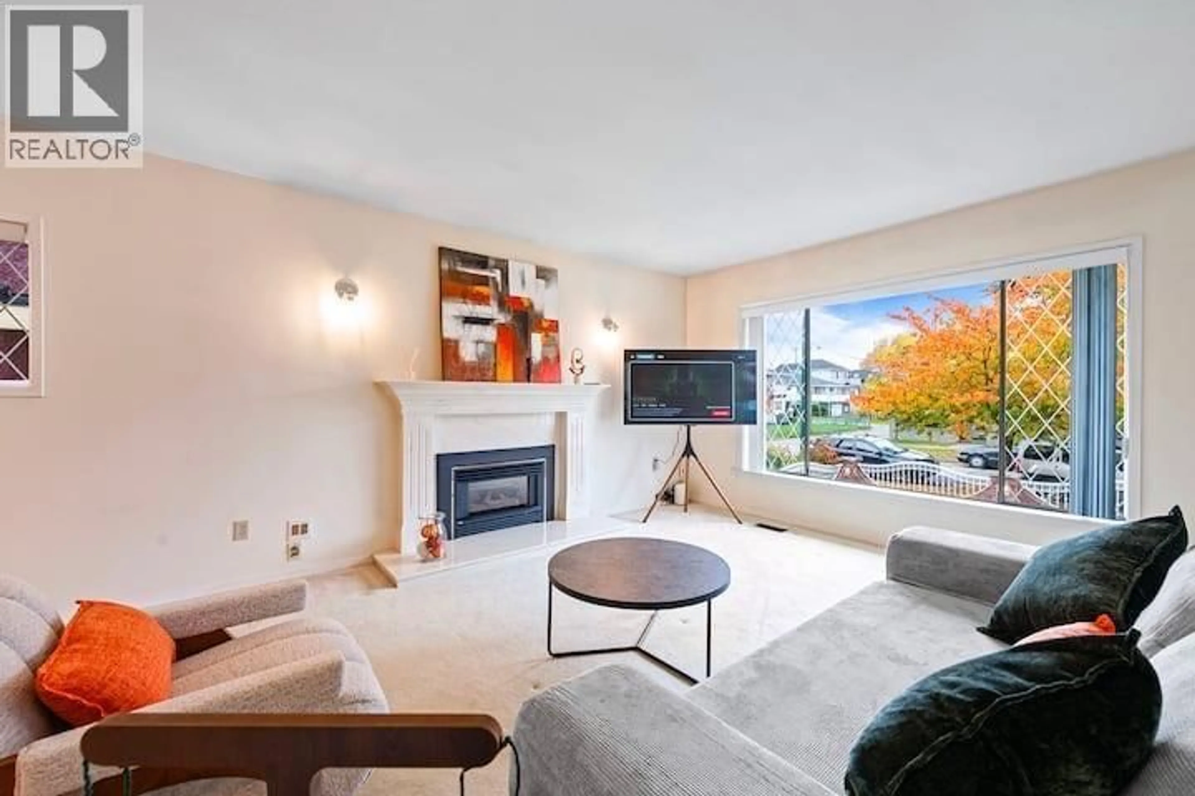 Living room with furniture, unknown for 3136 53RD AVENUE, Vancouver British Columbia V5S1W5
