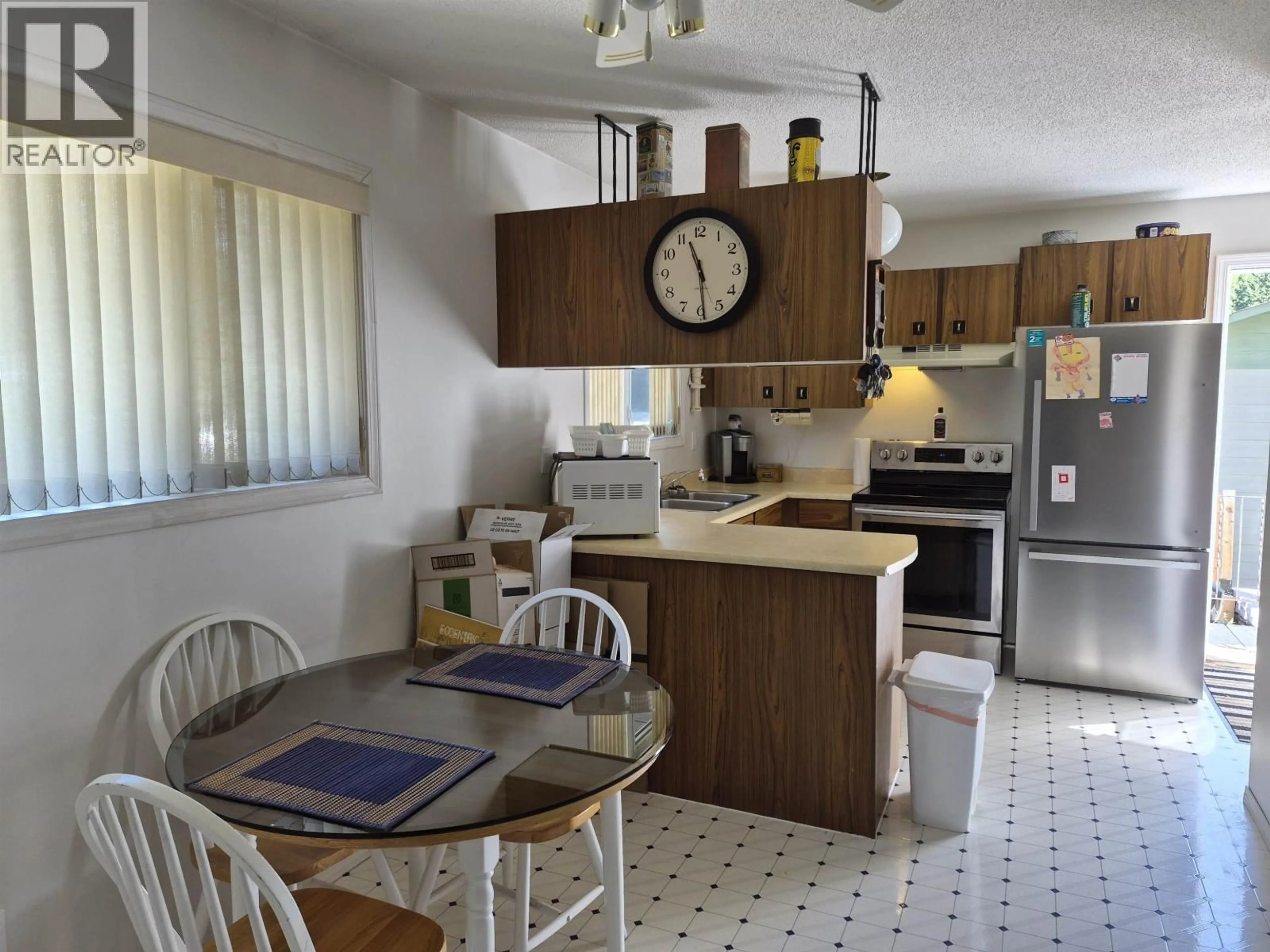 Standard kitchen, unknown for 6033 KIM PLACE, Prince George British Columbia V2K3L6