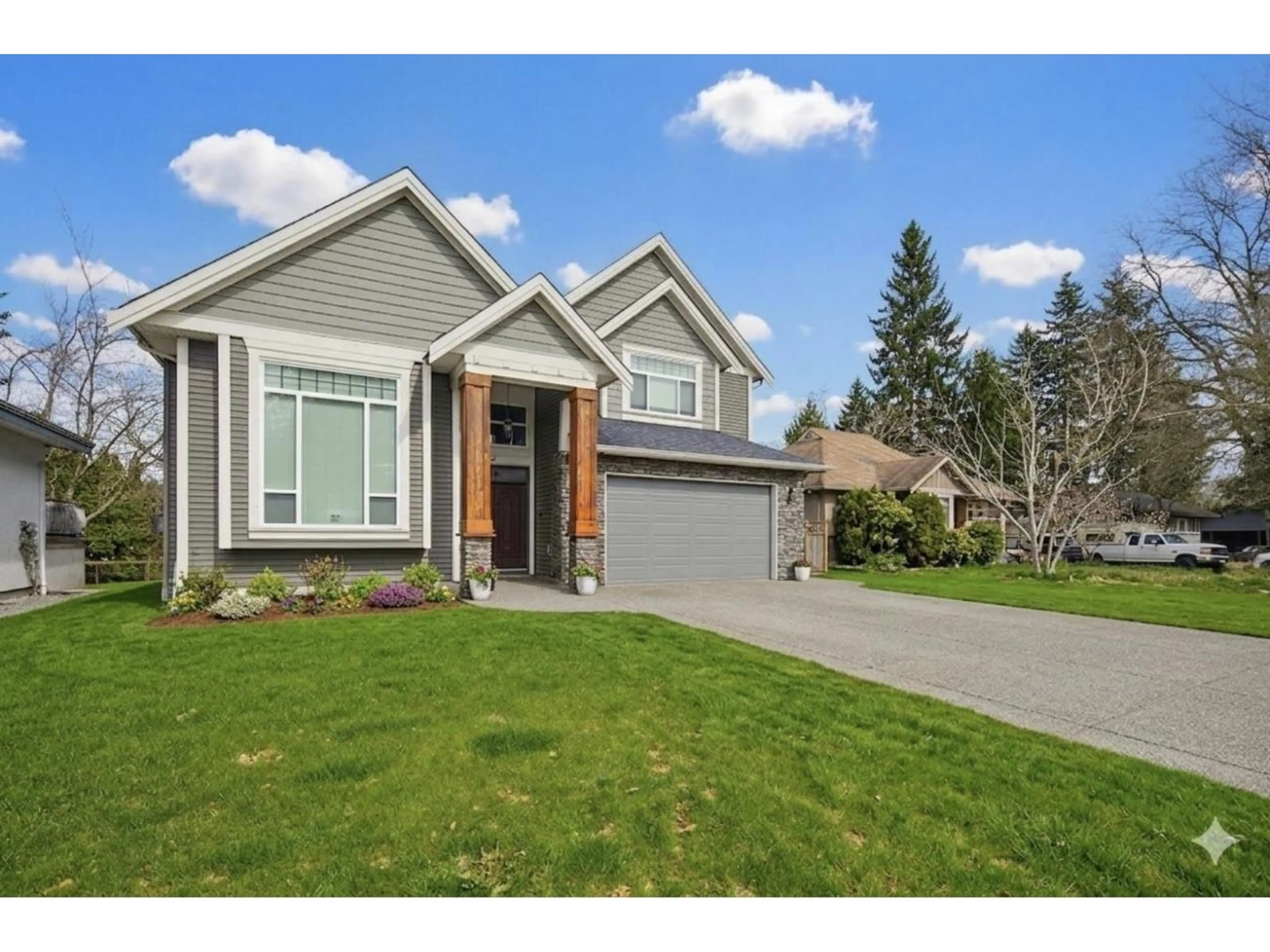 Home with brick exterior material, street for 32141 HILLCREST AVENUE, Mission British Columbia V2V1L3