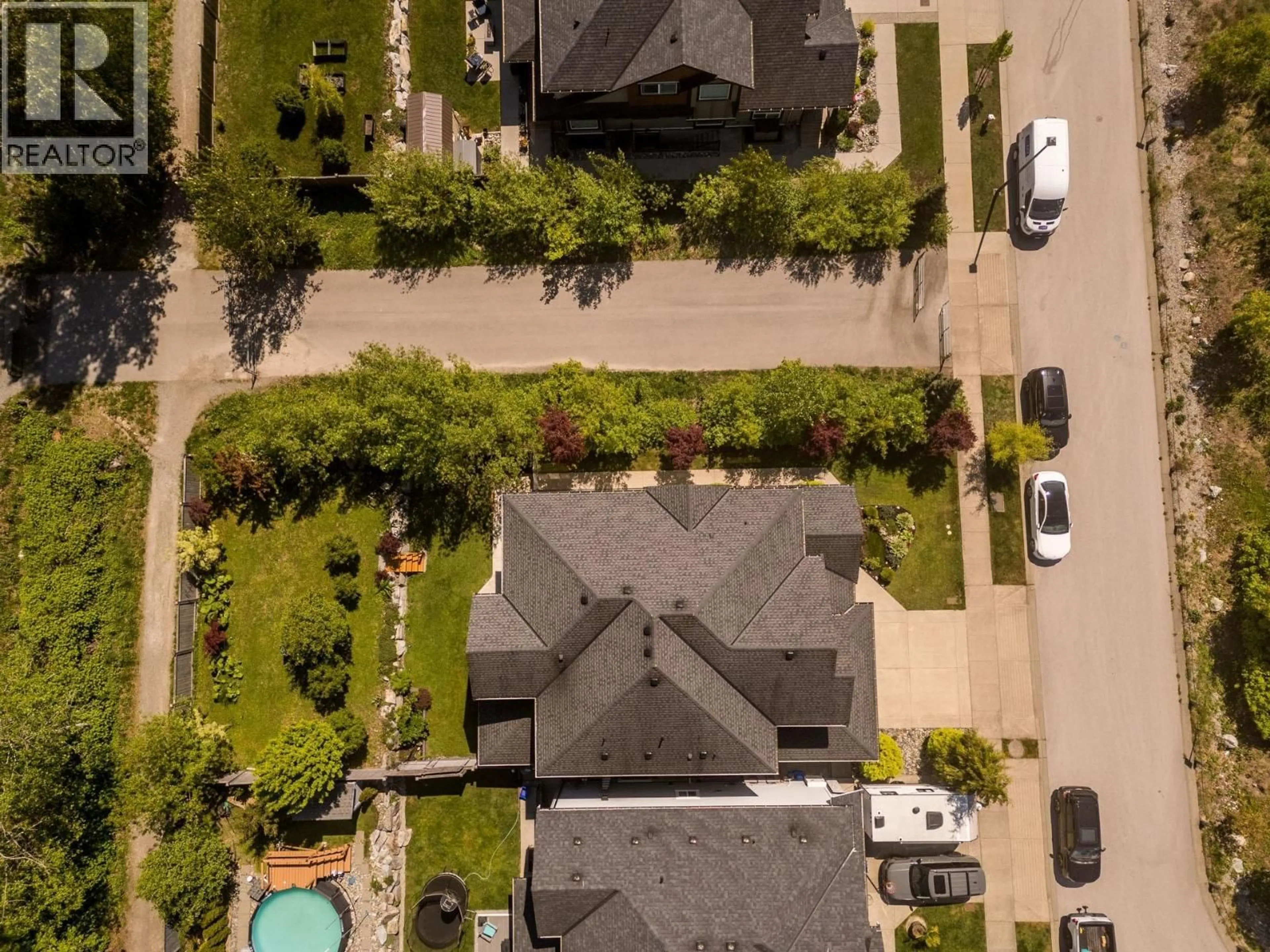 A pic from outside/outdoor area/front of a property/back of a property/a pic from drone, street for 10166 247B STREET, Maple Ridge British Columbia V2W0H1
