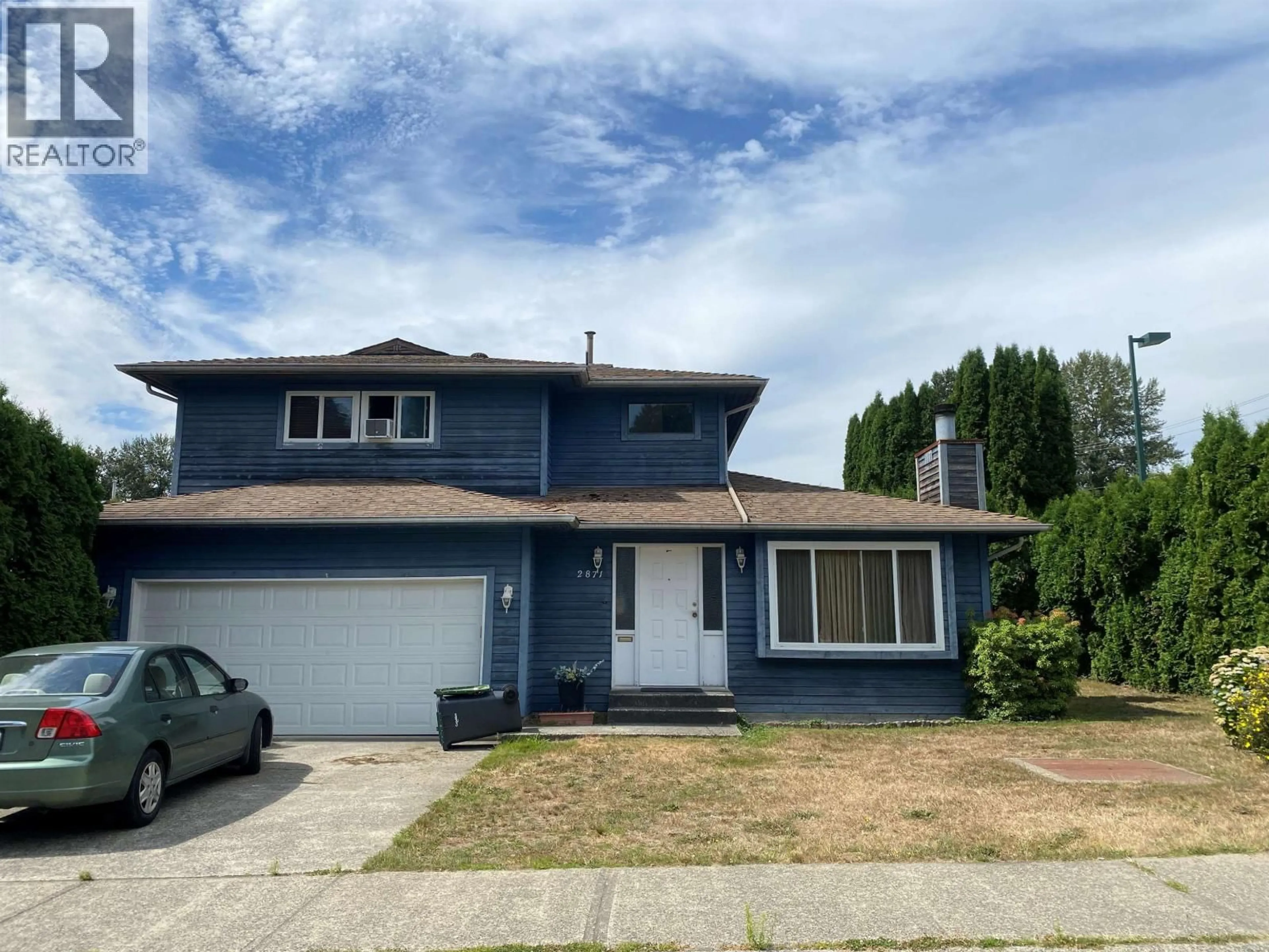 Home with vinyl exterior material, street for 2871 MCCOOMB DRIVE, Coquitlam British Columbia V3B6L2