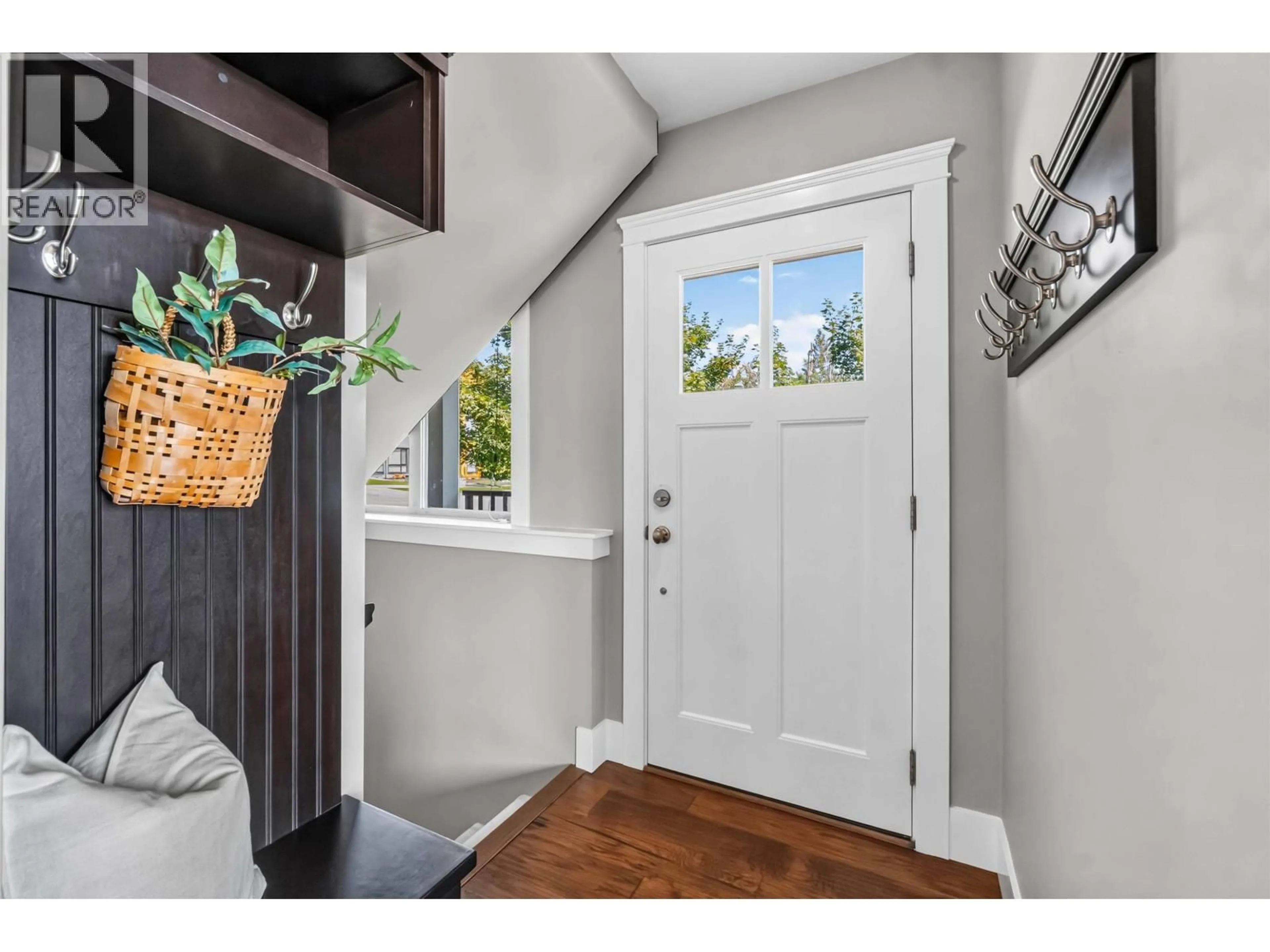 Indoor entryway for 108 - 3416 ROXTON AVENUE, Coquitlam British Columbia V3B0G7