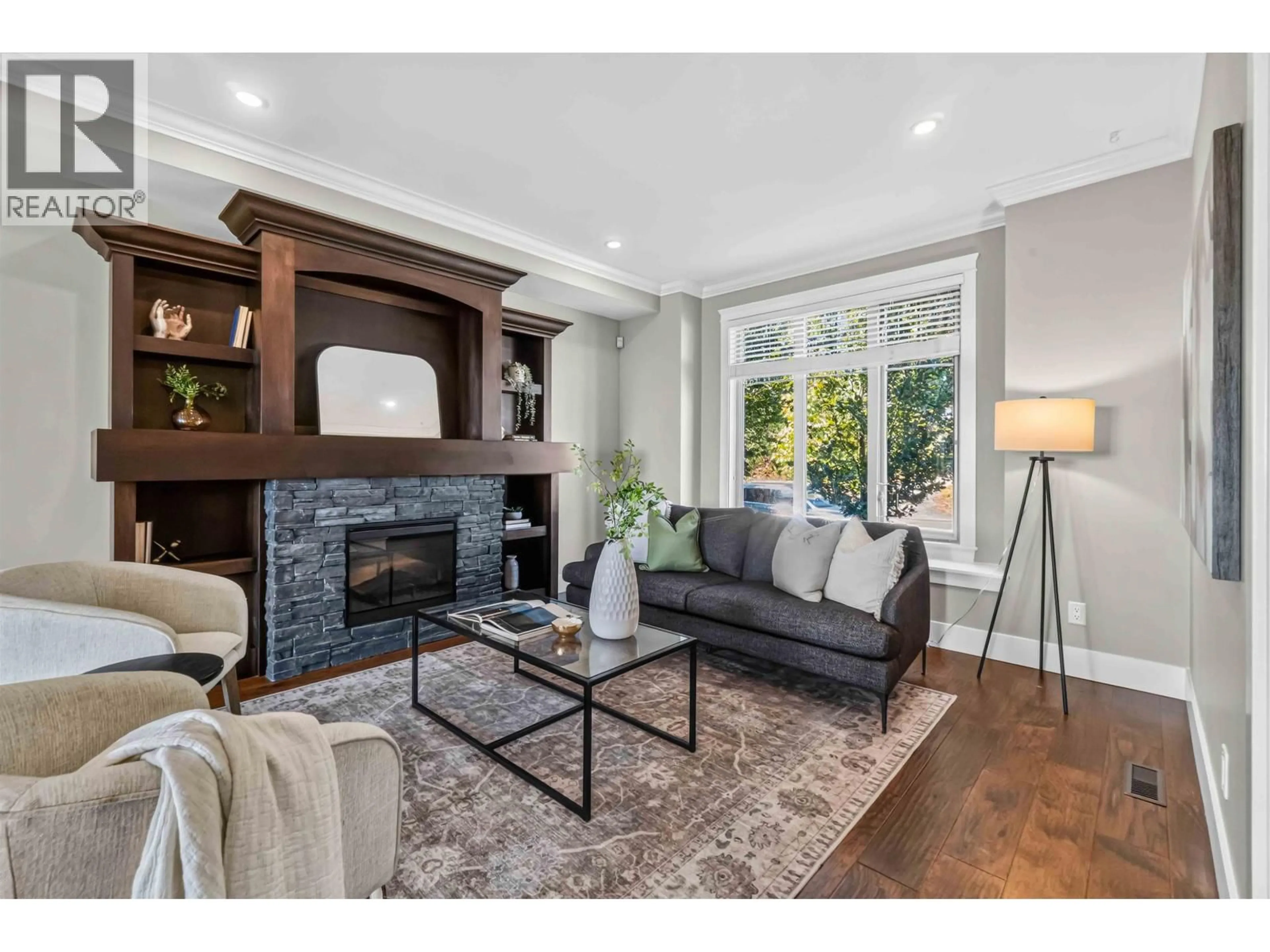 Living room with furniture, unknown for 108 - 3416 ROXTON AVENUE, Coquitlam British Columbia V3B0G7