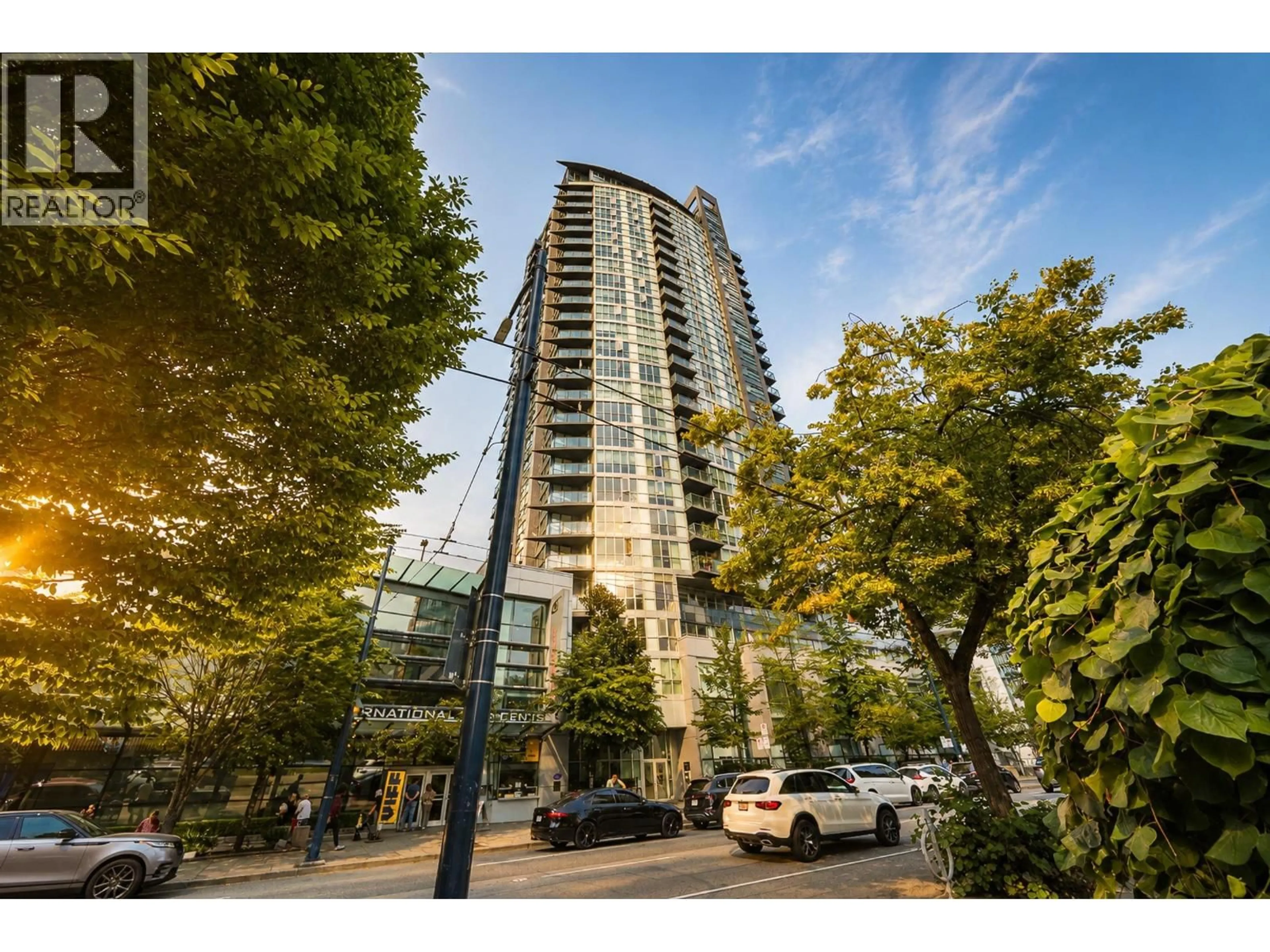 Indoor foyer for 2102 - 1155 SEYMOUR STREET, Vancouver British Columbia V6B1K2