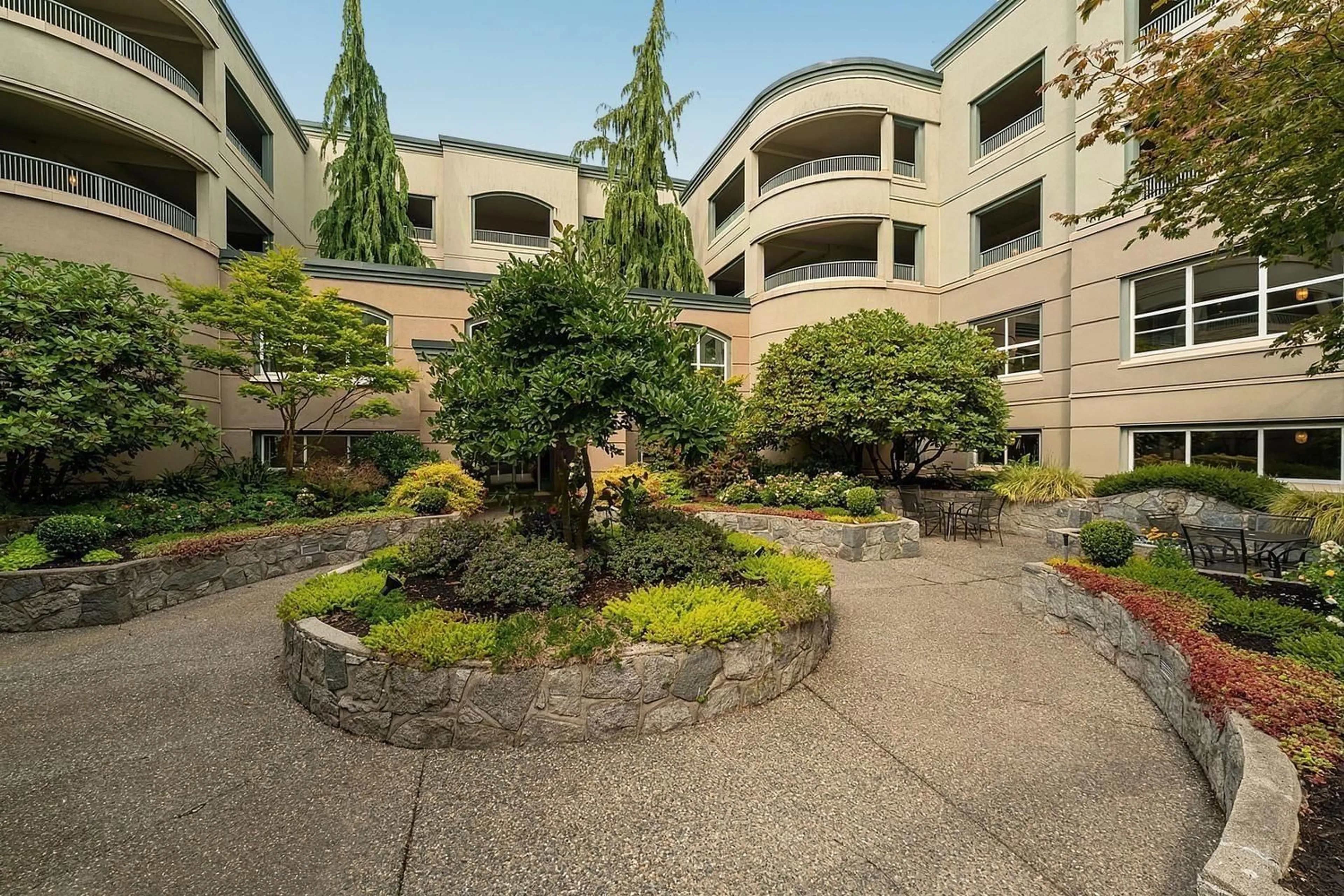 Patio, unknown for 203 - 1725 128 STREET, Surrey British Columbia V4A3V2