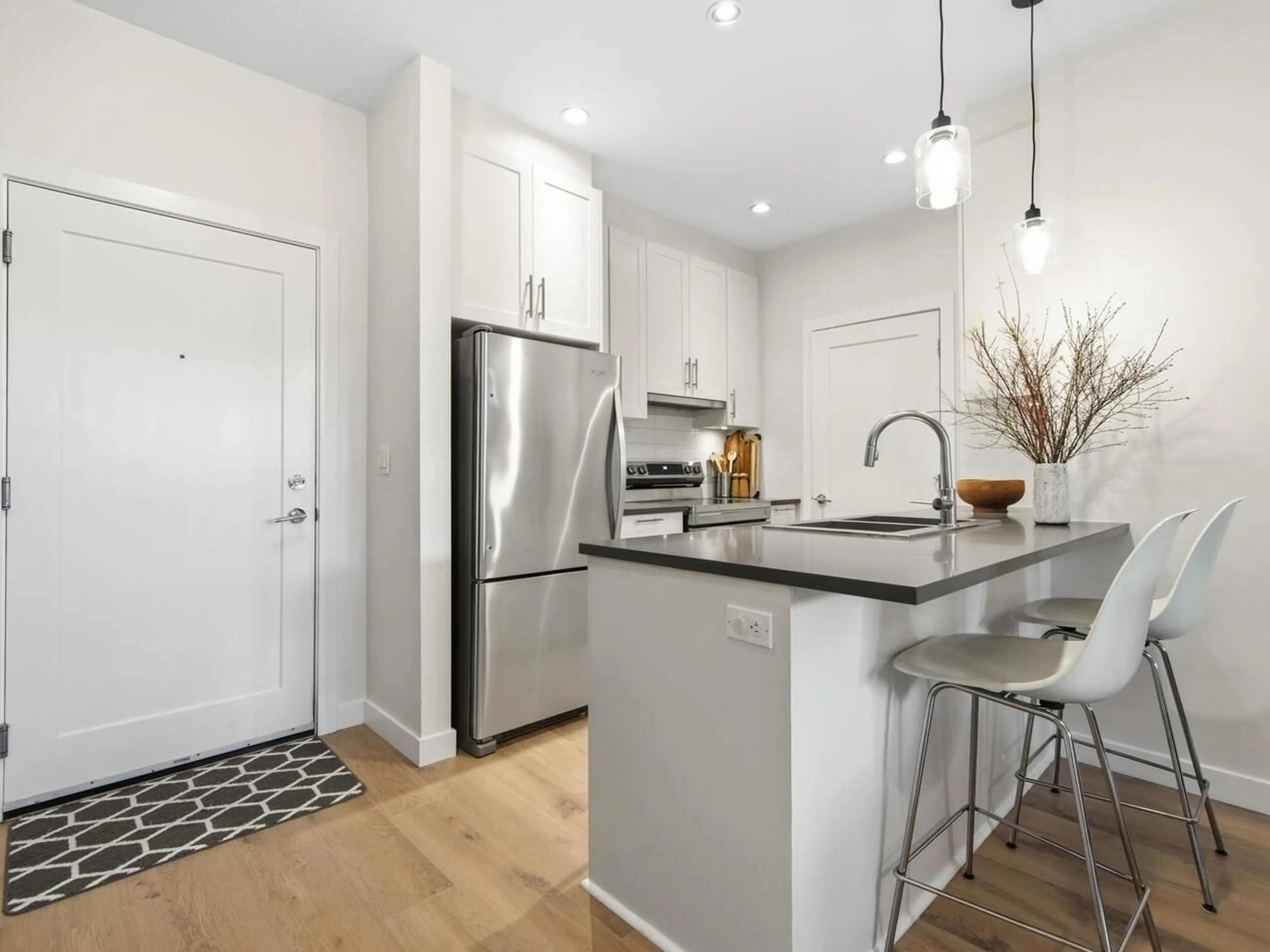 Open concept kitchen, unknown for 109 - 20829 77A AVENUE, Langley British Columbia V2Y0Y5