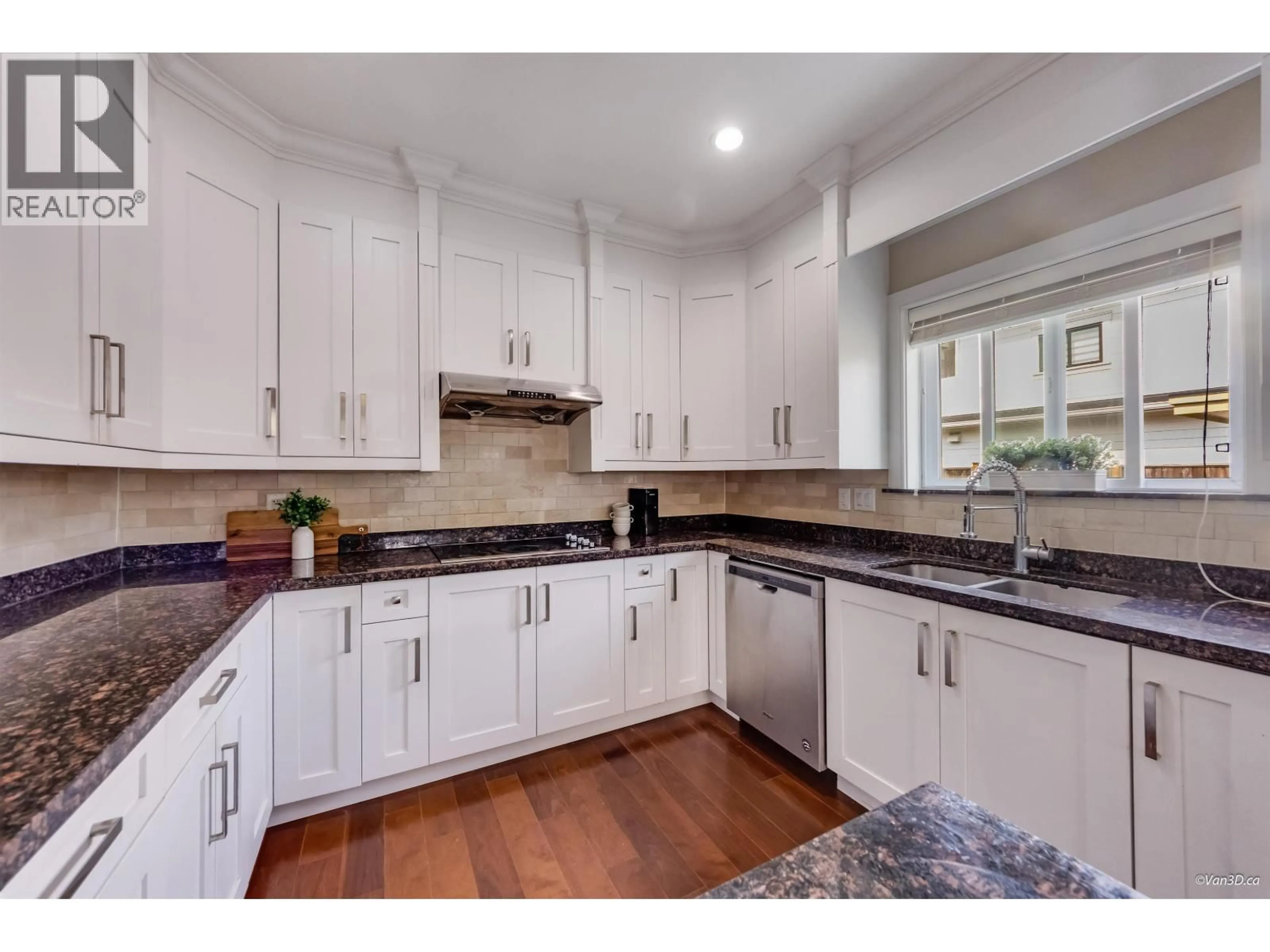 Open concept kitchen, ceramic/tile floor for 6643 IMPERIAL STREET, Burnaby British Columbia V5E1M9