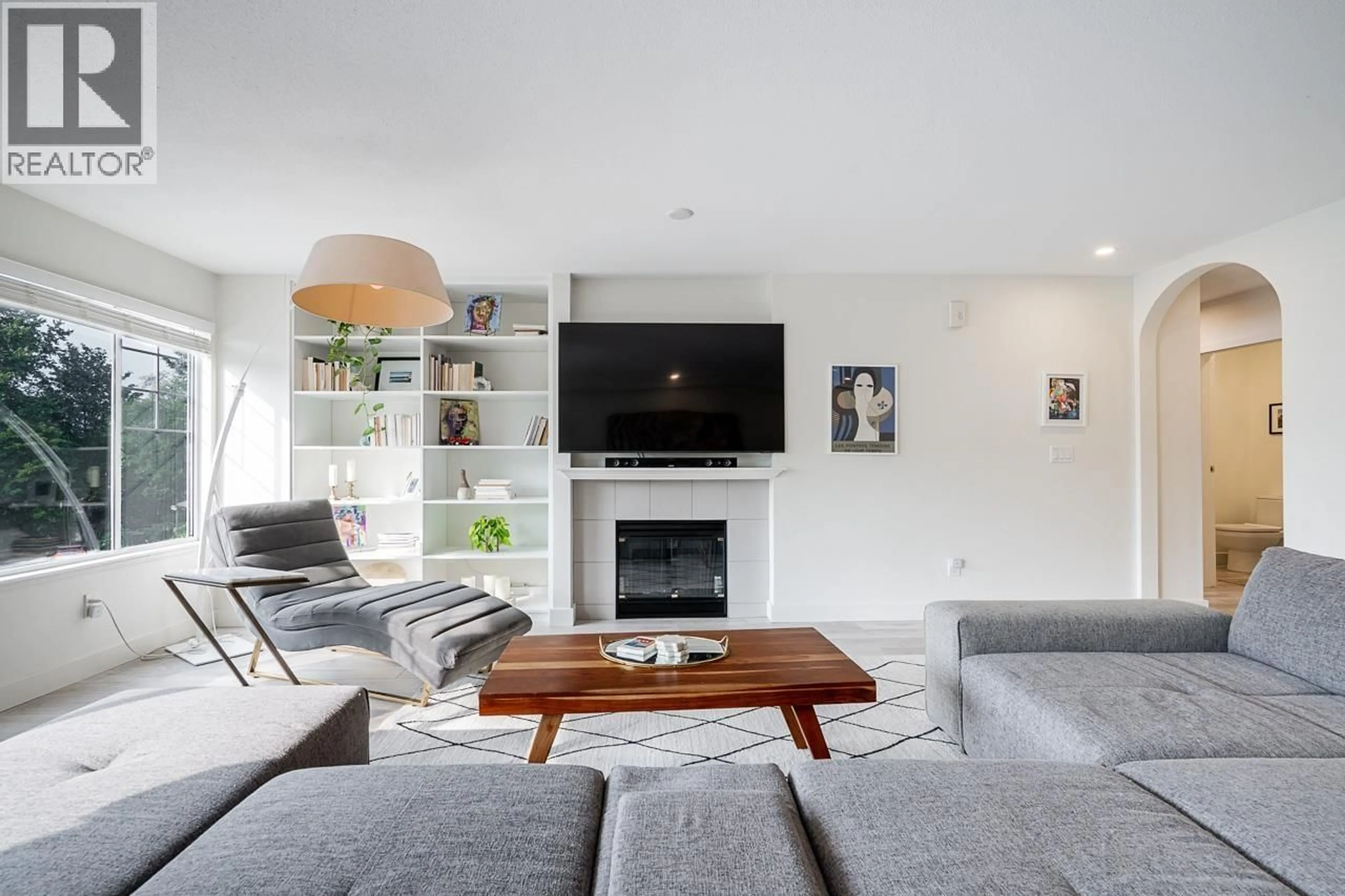 Living room with furniture, unknown for 35 - 7465 MULBERRY PLACE, Burnaby British Columbia V3N5A1