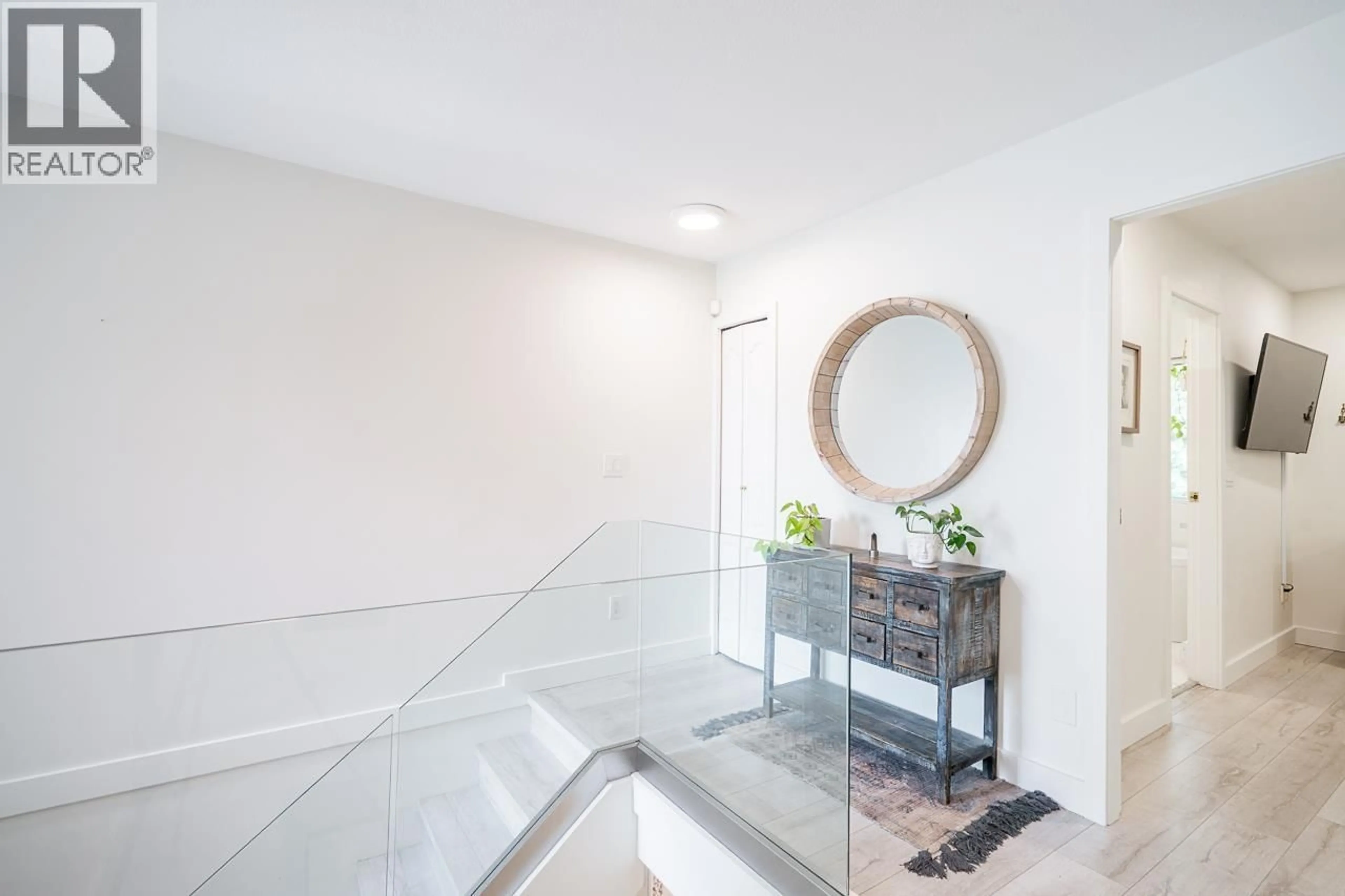 Indoor foyer for 35 - 7465 MULBERRY PLACE, Burnaby British Columbia V3N5A1