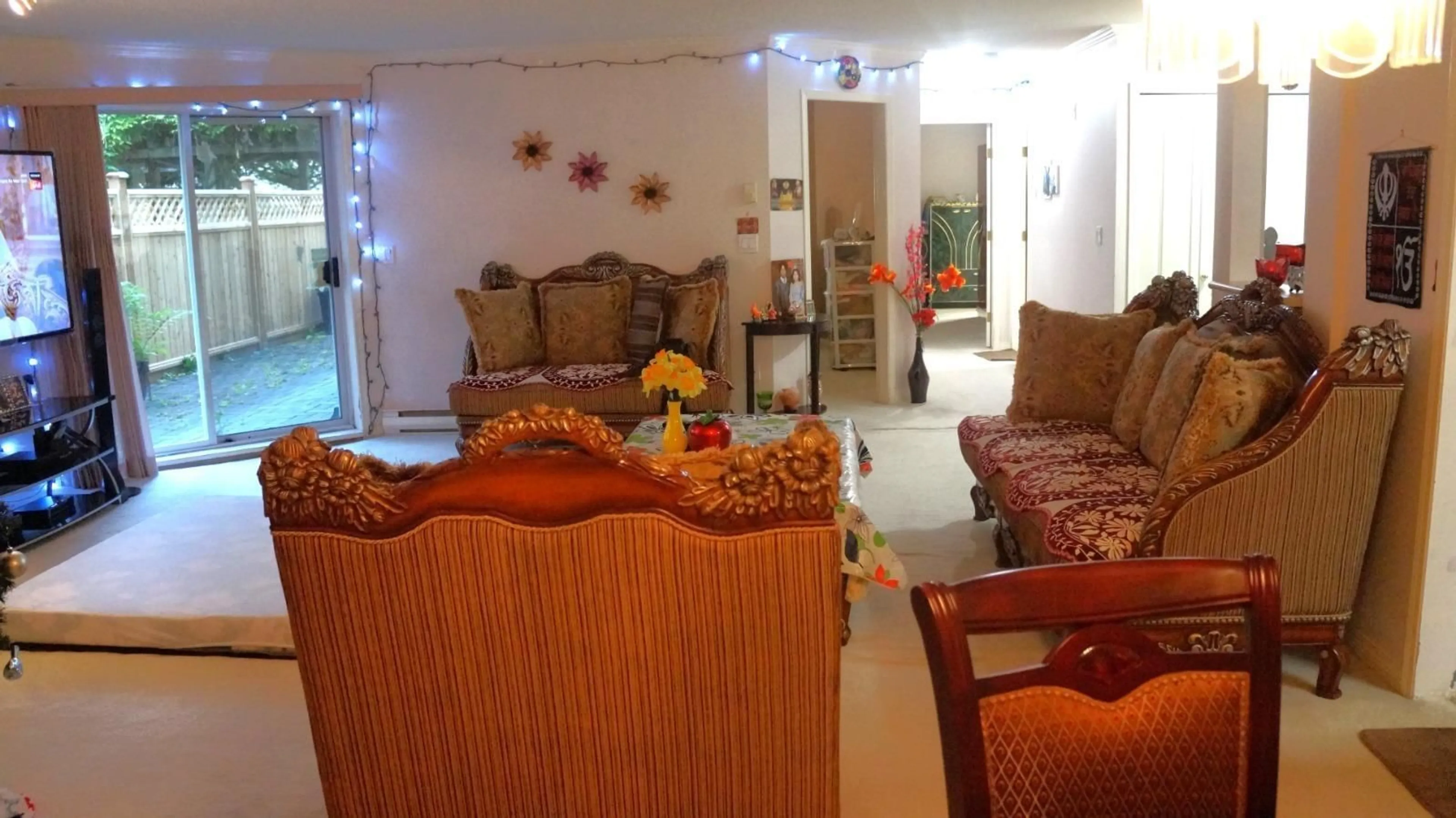 Living room with furniture, unknown for 112 - 12633 72 AVENUE, Surrey British Columbia V3W0A4