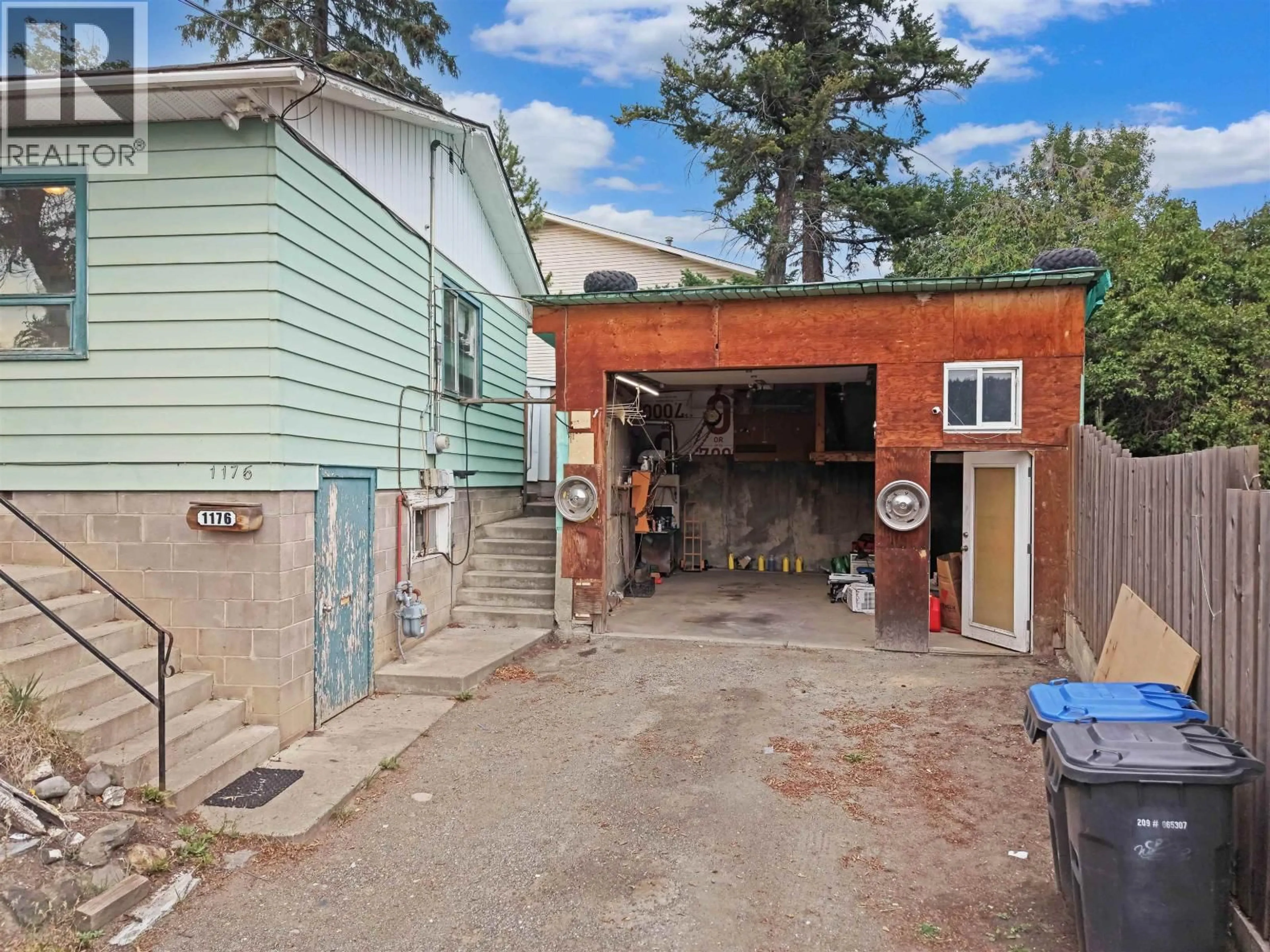 Indoor garage for 1176 2ND AVENUE, Williams Lake British Columbia V2G1X8