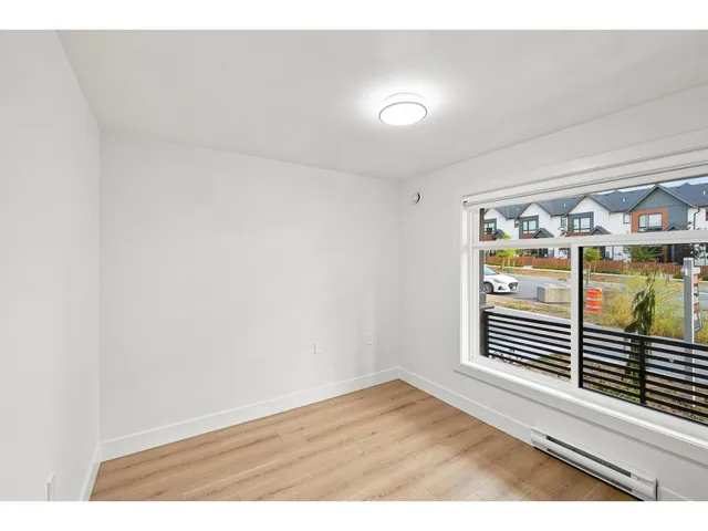16513 20 AVENUE, Surrey 3