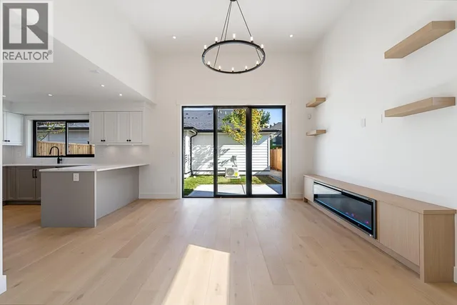 4945 44 AVENUE, Delta 5