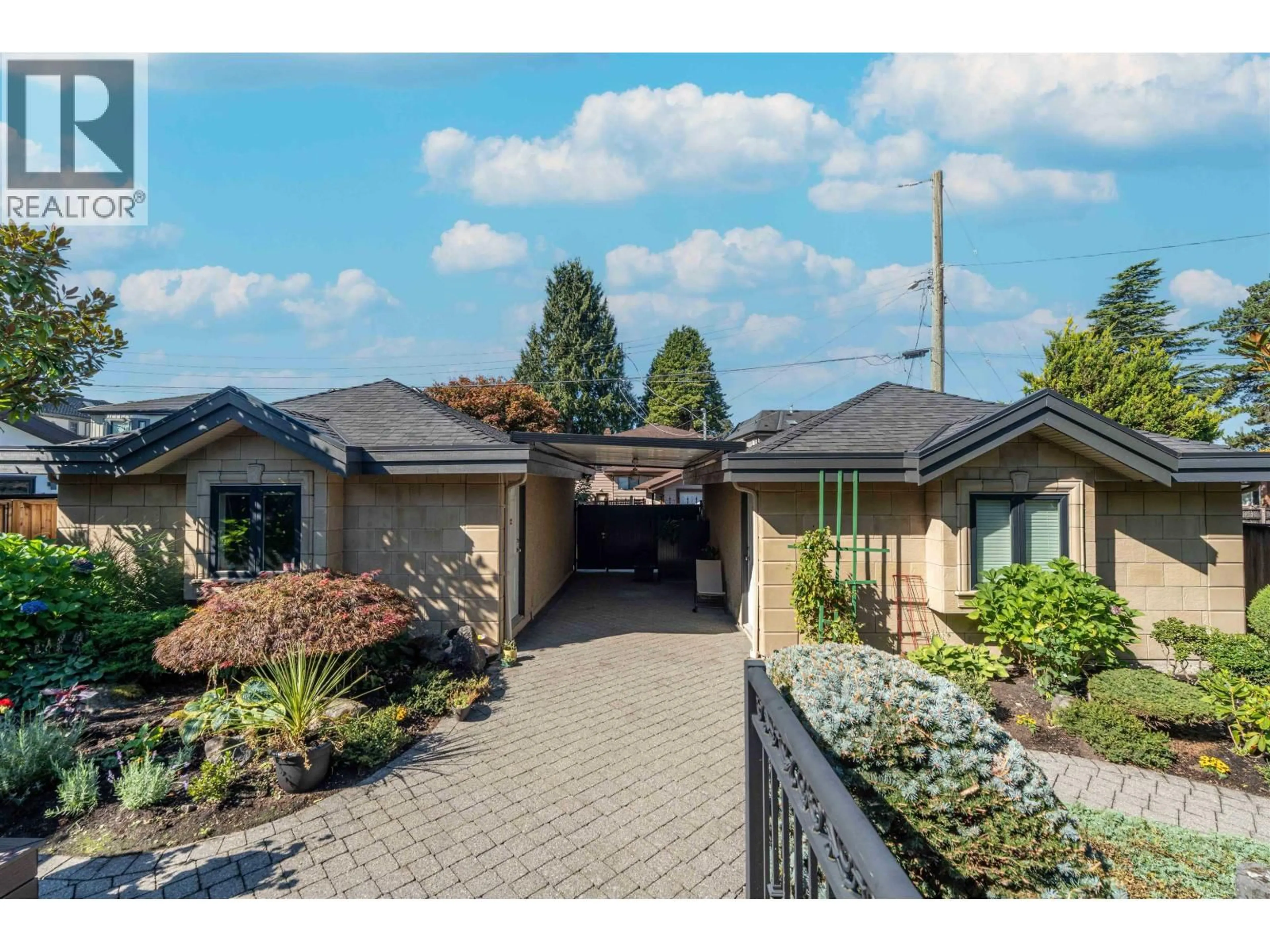 A pic from outside/outdoor area/front of a property/back of a property/a pic from drone, street for 4333 TOWNLEY STREET, Vancouver British Columbia V6L2G7