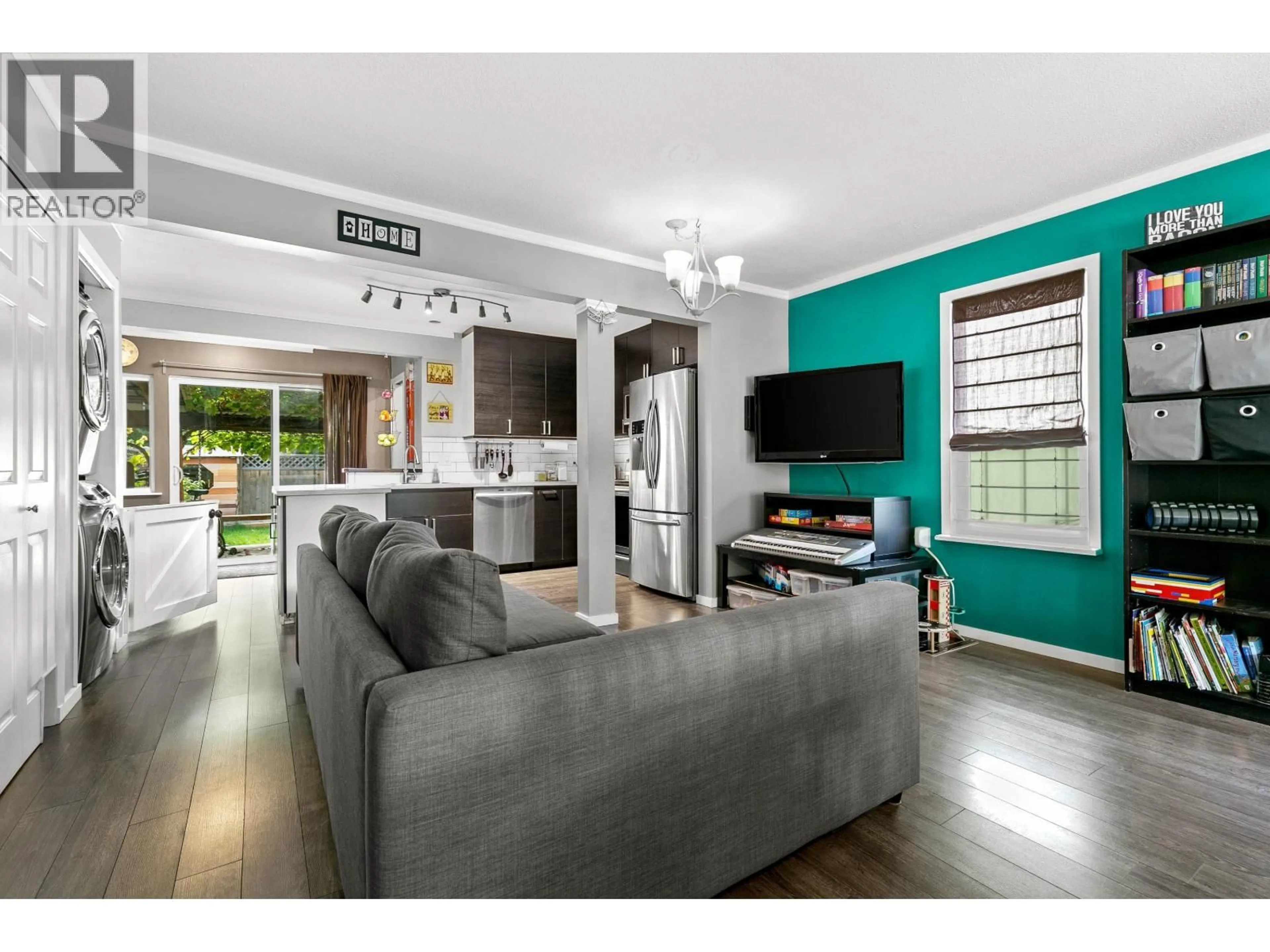Living room with furniture, unknown for 17 - 7416 FLINT STREET, Pemberton British Columbia V0N2L1