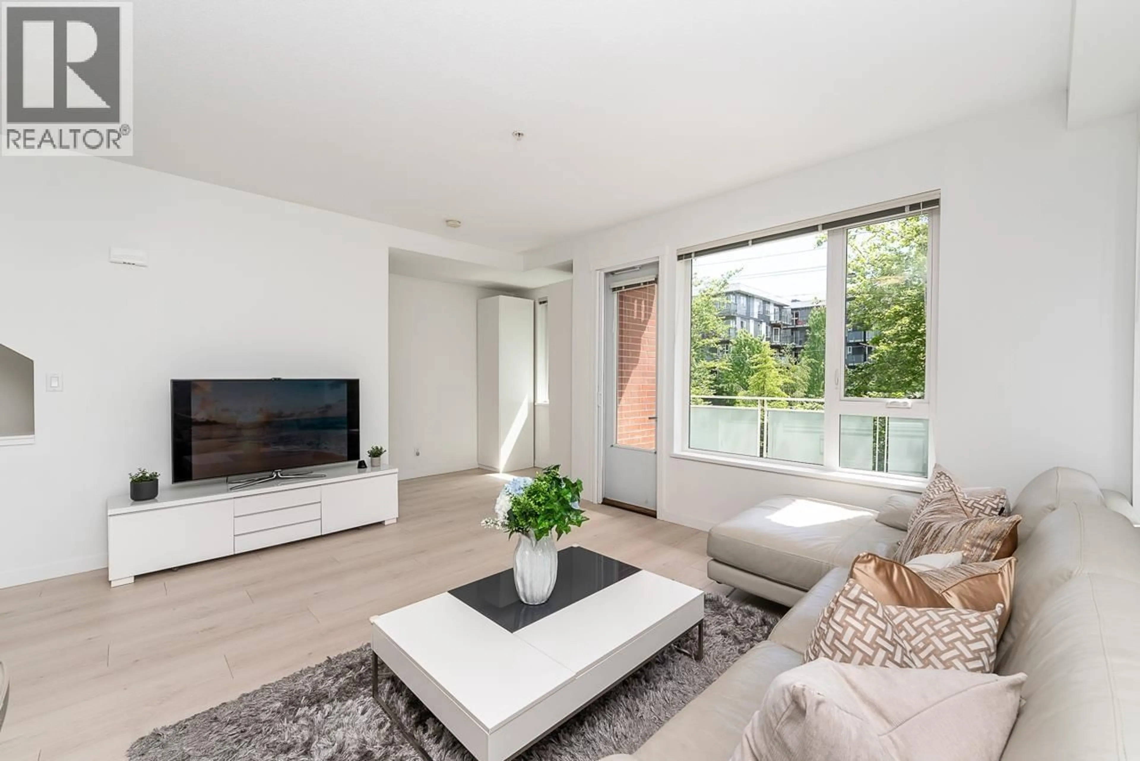 Living room with furniture, unknown for 3187 KENT AVENUE NORTH, Vancouver British Columbia V5S4Y1