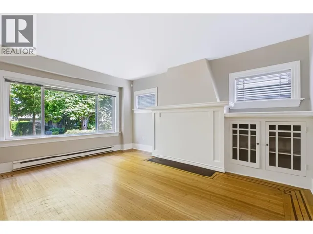 3888 15TH AVENUE, Vancouver 3