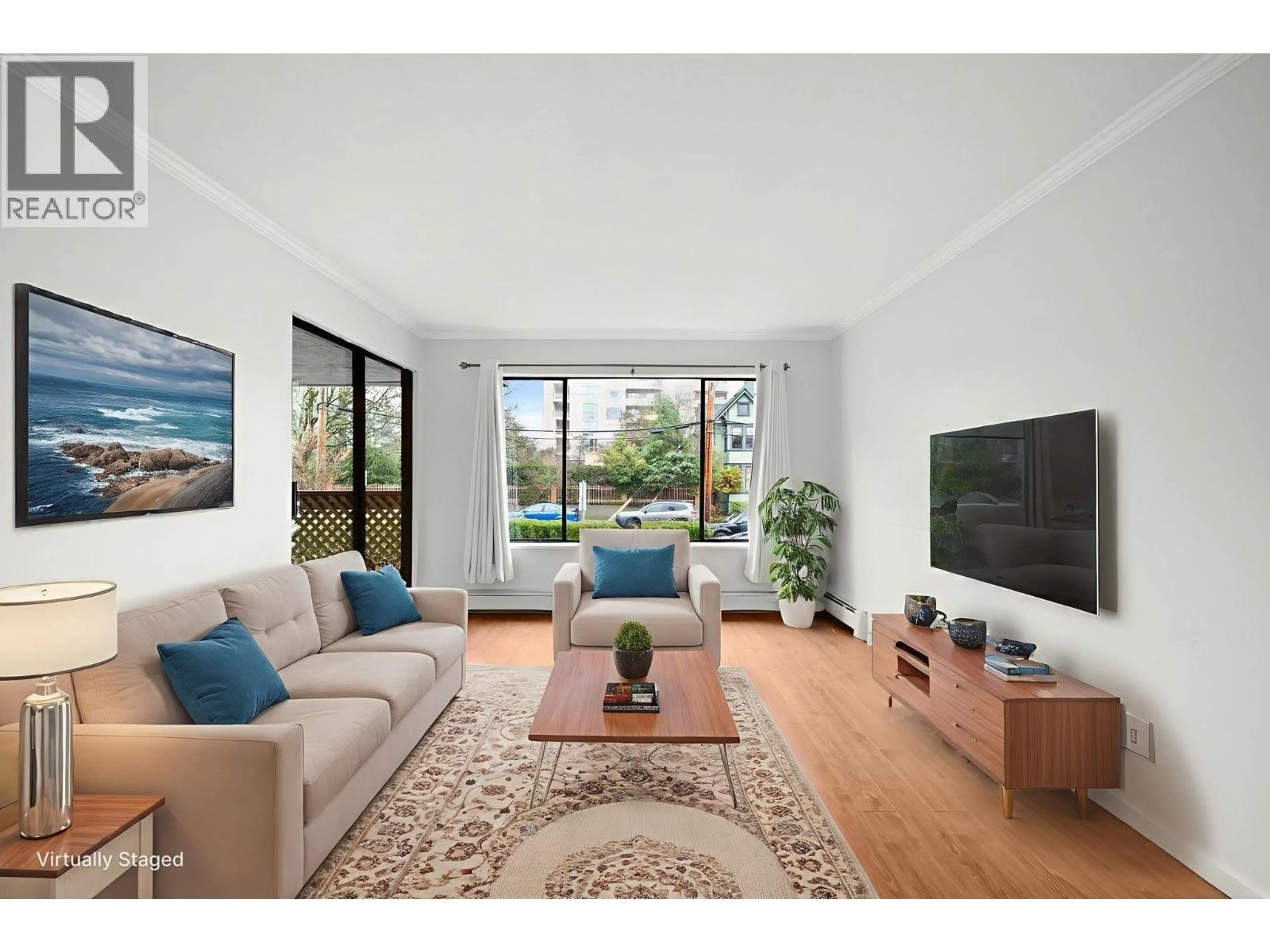 Living room with furniture, unknown for 213 - 436 SEVENTH STREET, New Westminster British Columbia V3M3L3