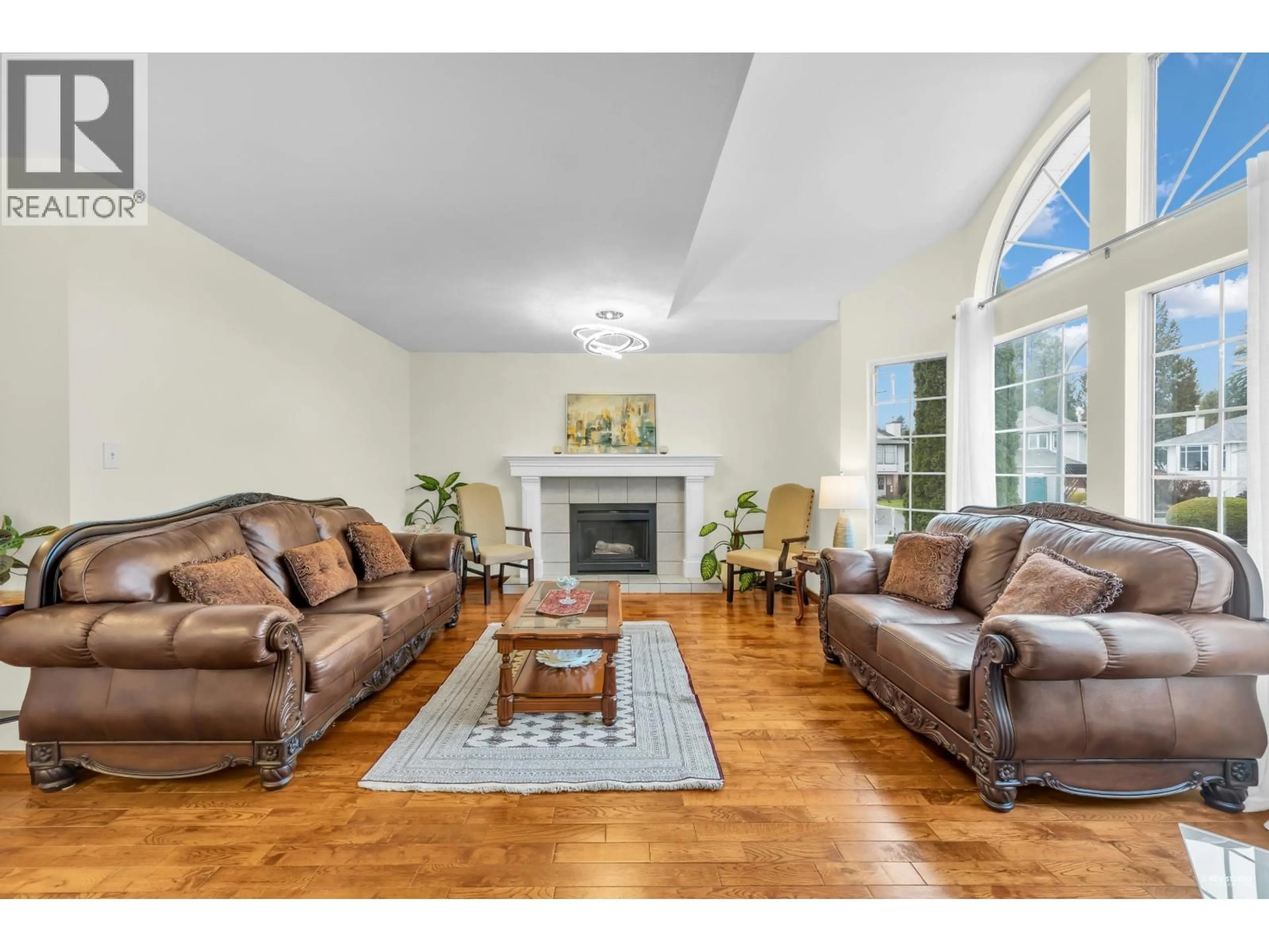 Living room with furniture, unknown for 1382 SUTHERLAND AVENUE, Port Coquitlam British Columbia V3B7G7