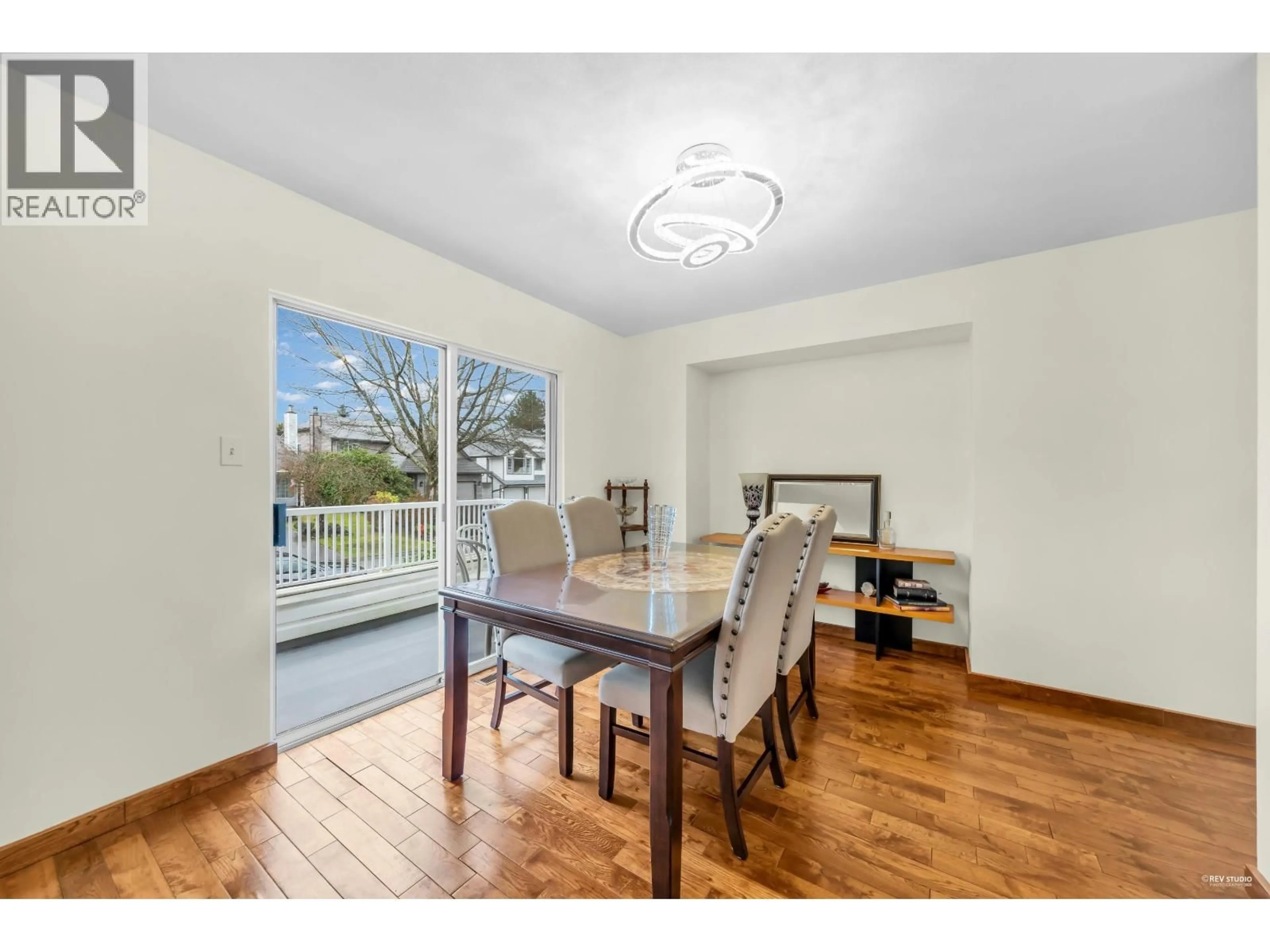 Dining room, wood/laminate floor for 1382 SUTHERLAND AVENUE, Port Coquitlam British Columbia V3B7G7