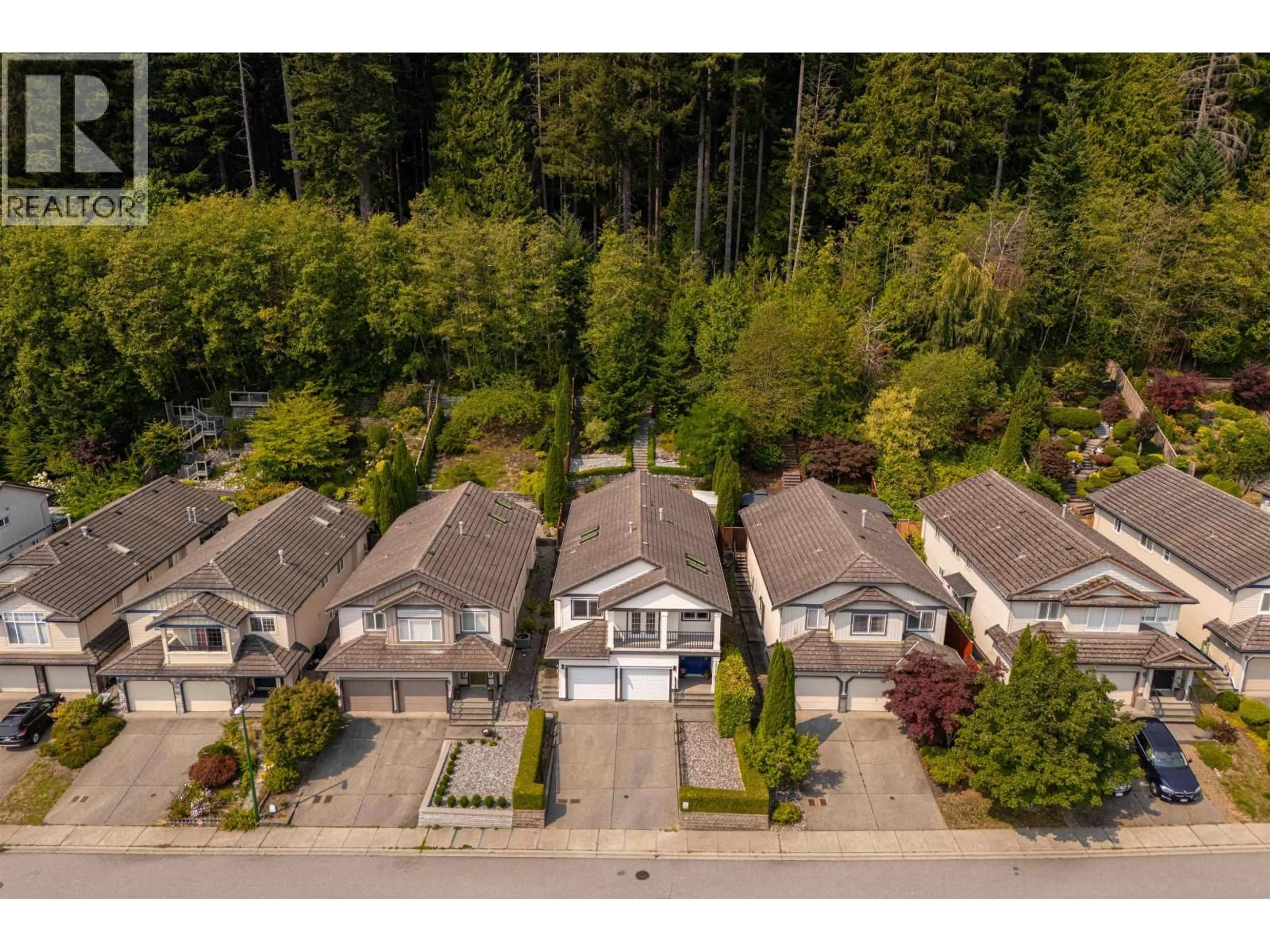 A pic from outside/outdoor area/front of a property/back of a property/a pic from drone, unknown for 3017 MAPLEWOOD COURT, Coquitlam British Columbia V3E3P3