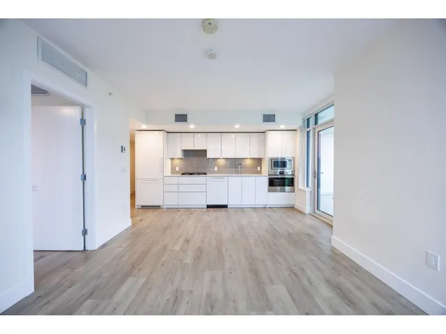 1204 - 10428 WHALLEY BOULEVARD, Surrey 3
