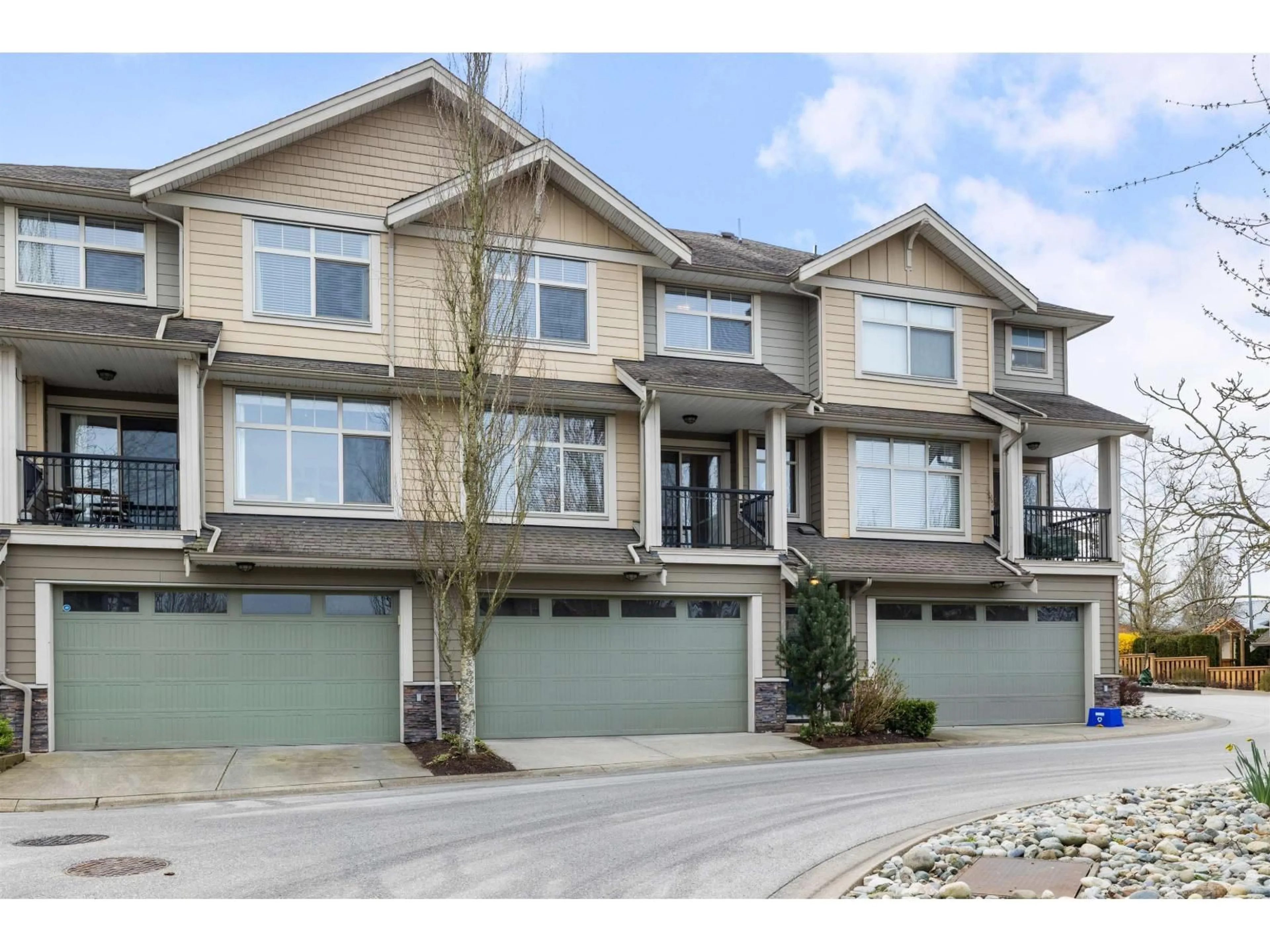 A pic from outside/outdoor area/front of a property/back of a property/a pic from drone, unknown for 4 - 22225 50 AVENUE, Langley British Columbia V2Y0G7