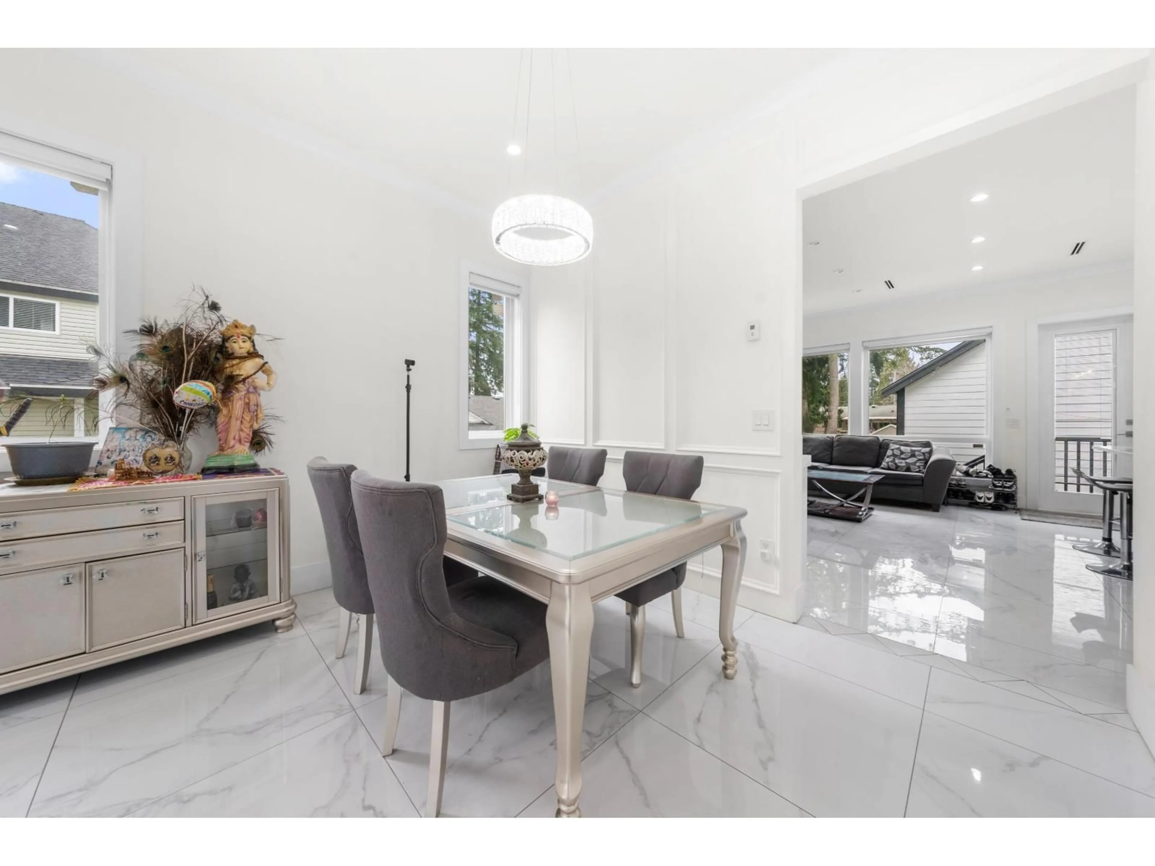 Dining room, ceramic/tile floor for 6021 128A STREET, Surrey British Columbia V3X2L3