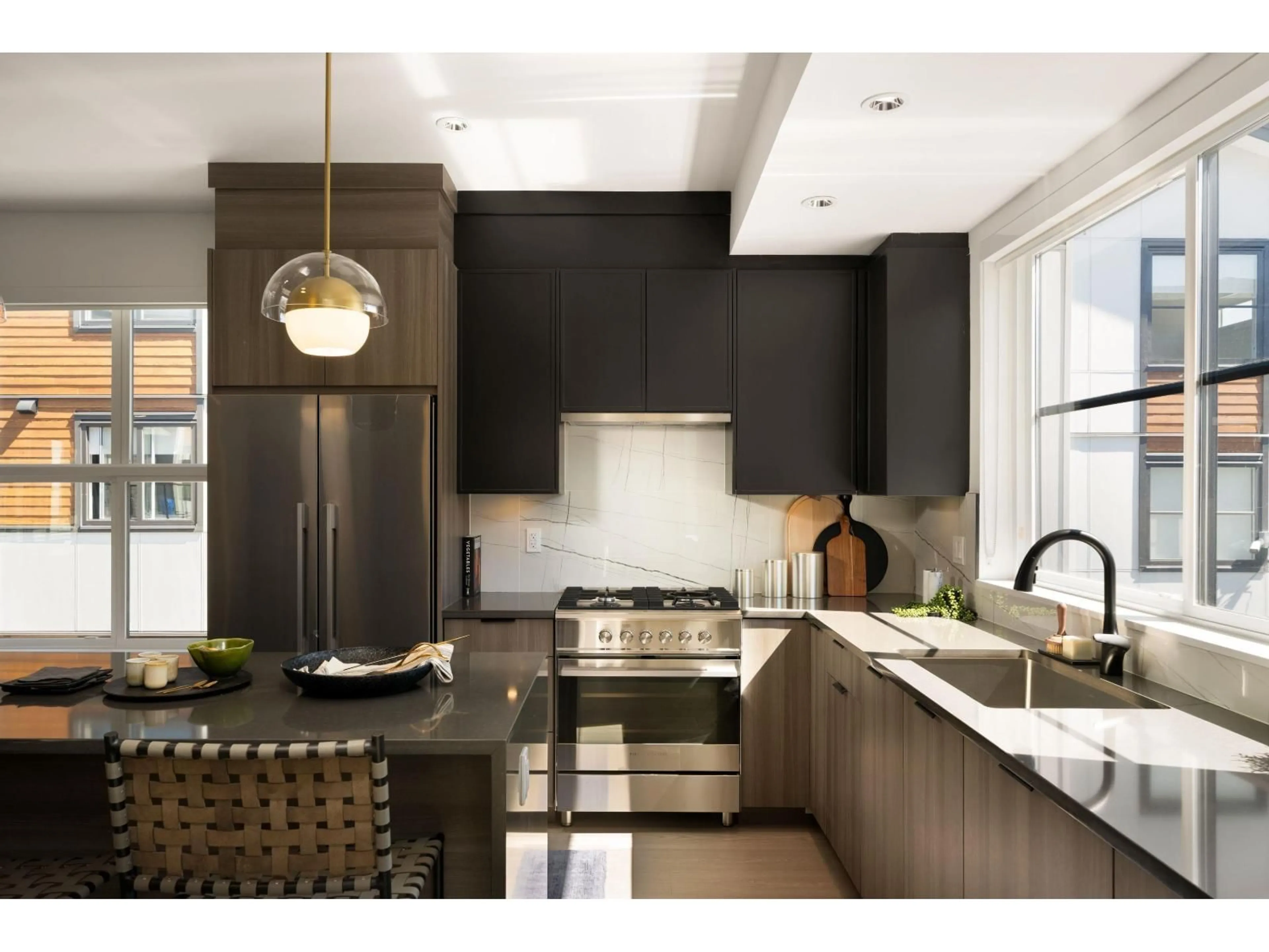 Contemporary kitchen, unknown for 84 - 7895 162 AVENUE, Surrey British Columbia V4N6X9