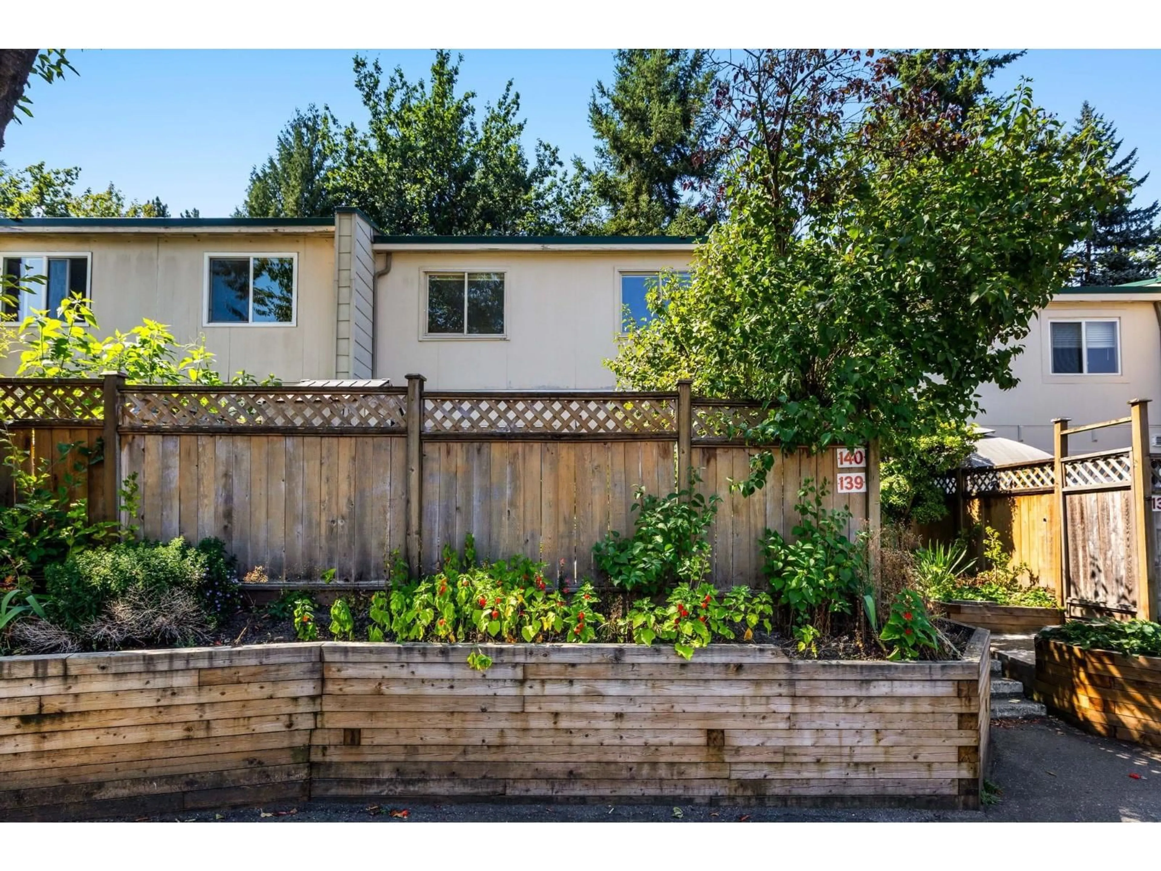 Unknown for 139 - 15215 105 AVENUE, Surrey British Columbia V3R1R9