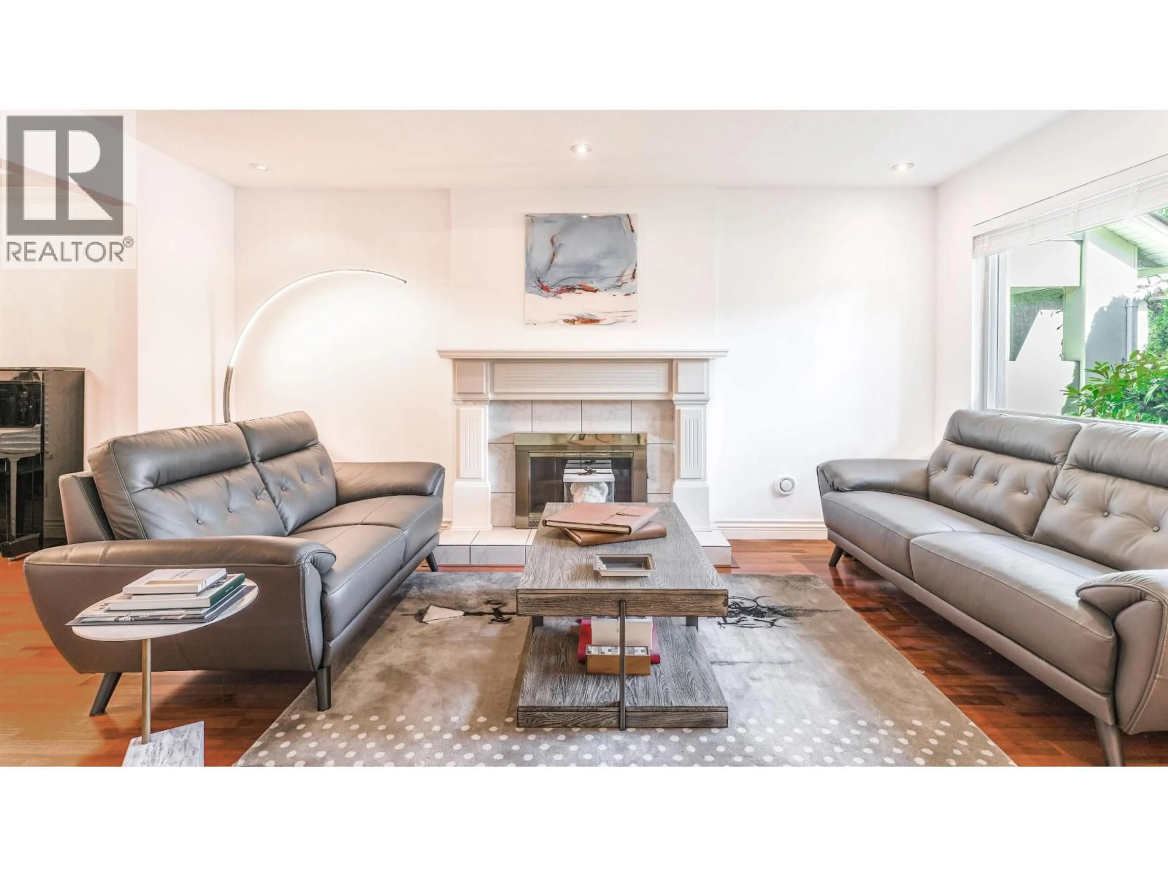Living room with furniture, unknown for 12431 HARRISON AVENUE, Richmond British Columbia V6M4M3