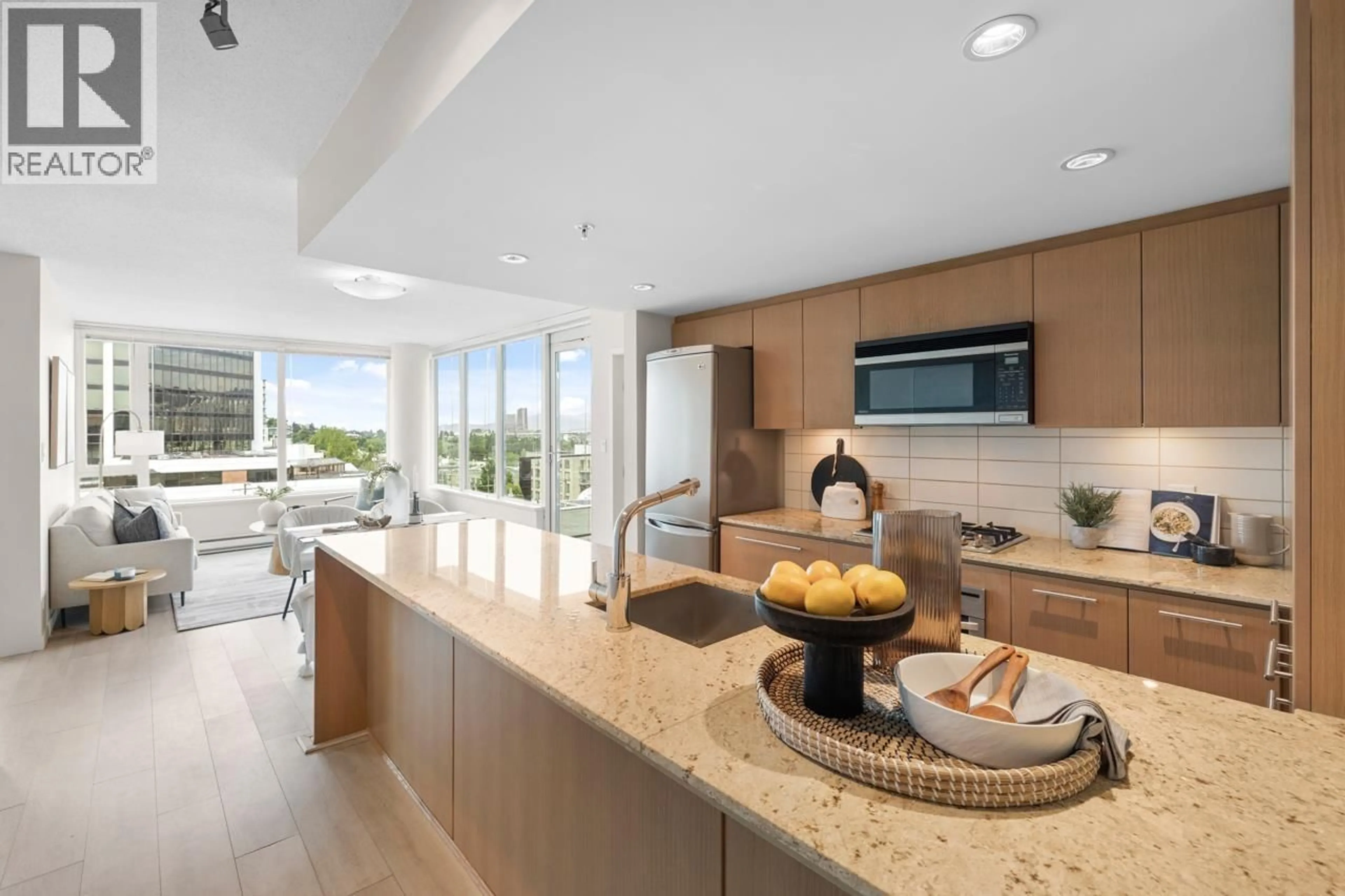 Open concept kitchen, ceramic/tile floor for 708 - 522 8TH AVENUE, Vancouver British Columbia V5Z0A9