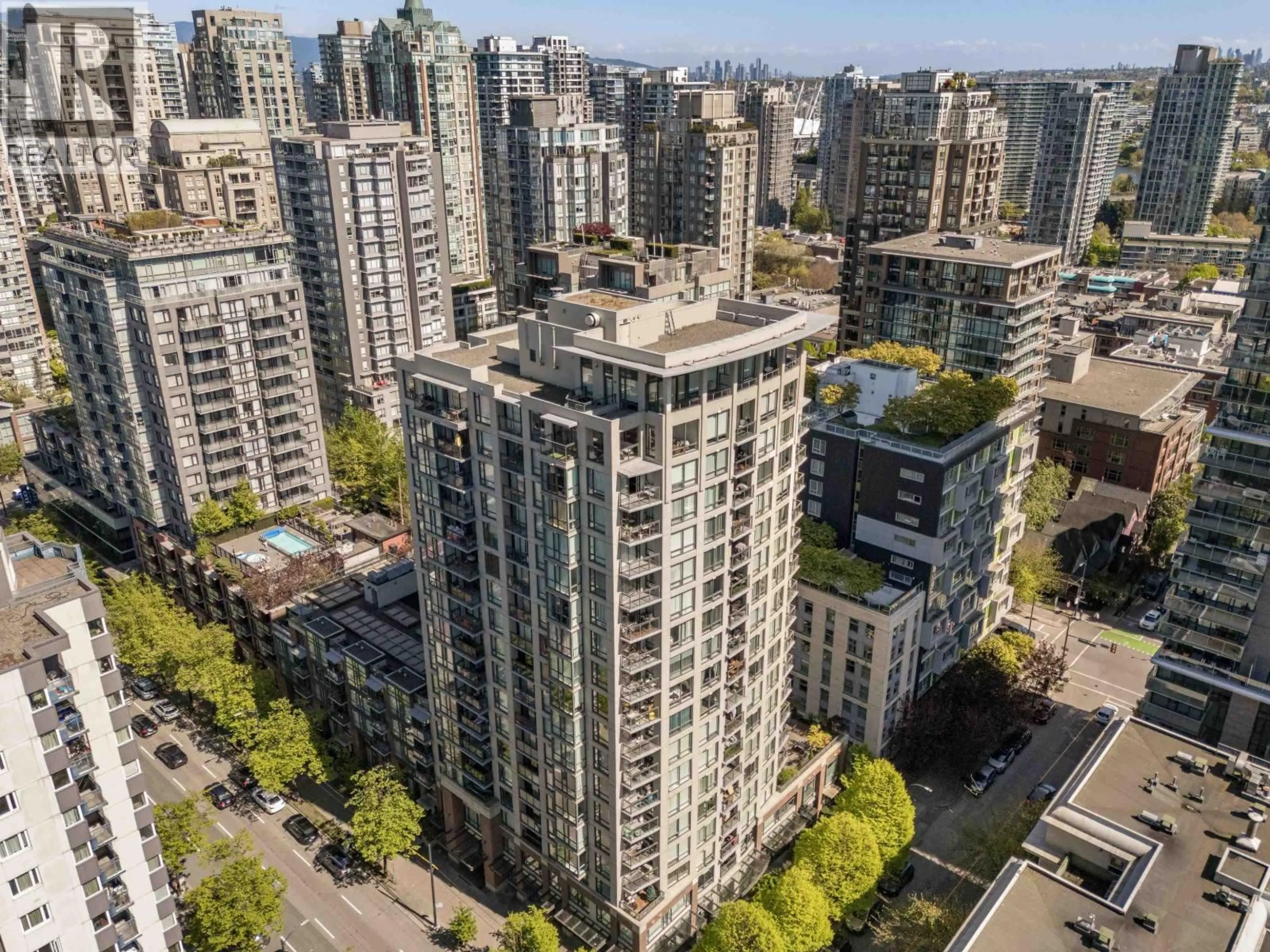 A pic from outside/outdoor area/front of a property/back of a property/a pic from drone, city buildings view from balcony for PH10 - 1082 SEYMOUR STREET, Vancouver British Columbia V6B1X9
